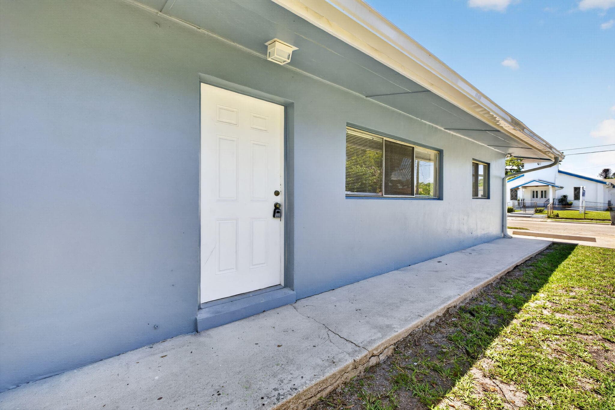 812 N 24th Street, Fort Pierce, FL 34950 — photo 2 of 41