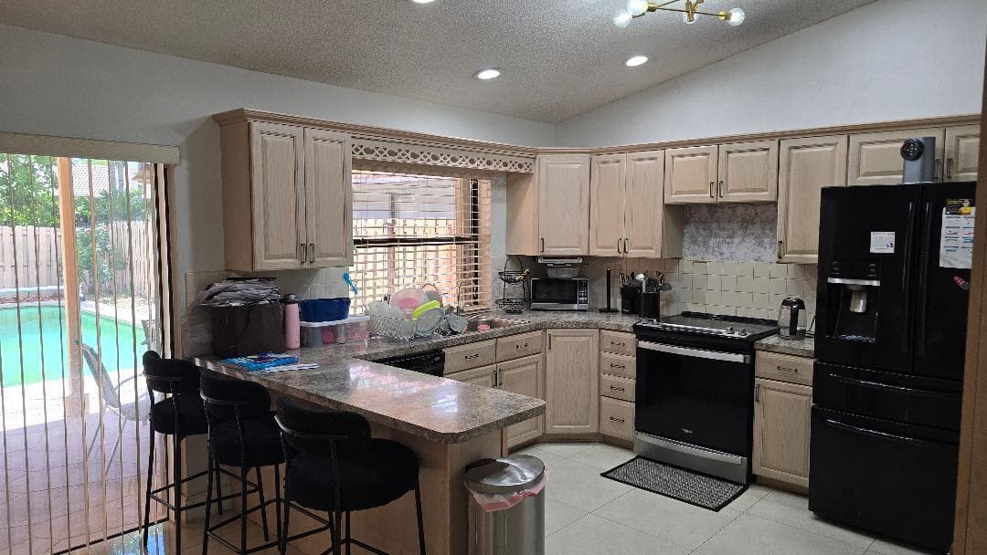 2499 NW 92nd Avenue, Coral Springs, FL 33065 — photo 8 of 23