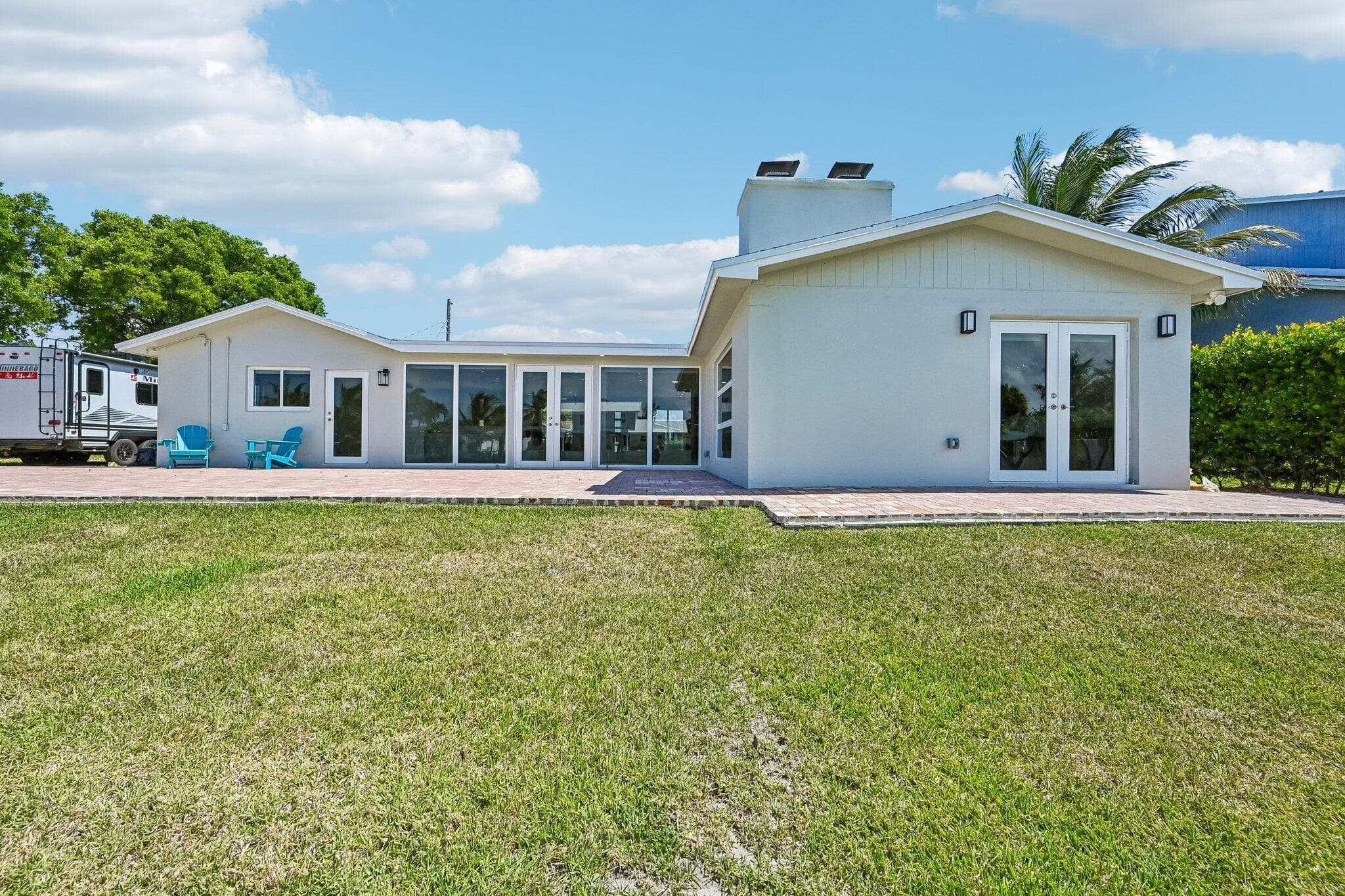 1051 SW 25th Avenue, Boynton Beach, FL 33426 — photo 36 of 50