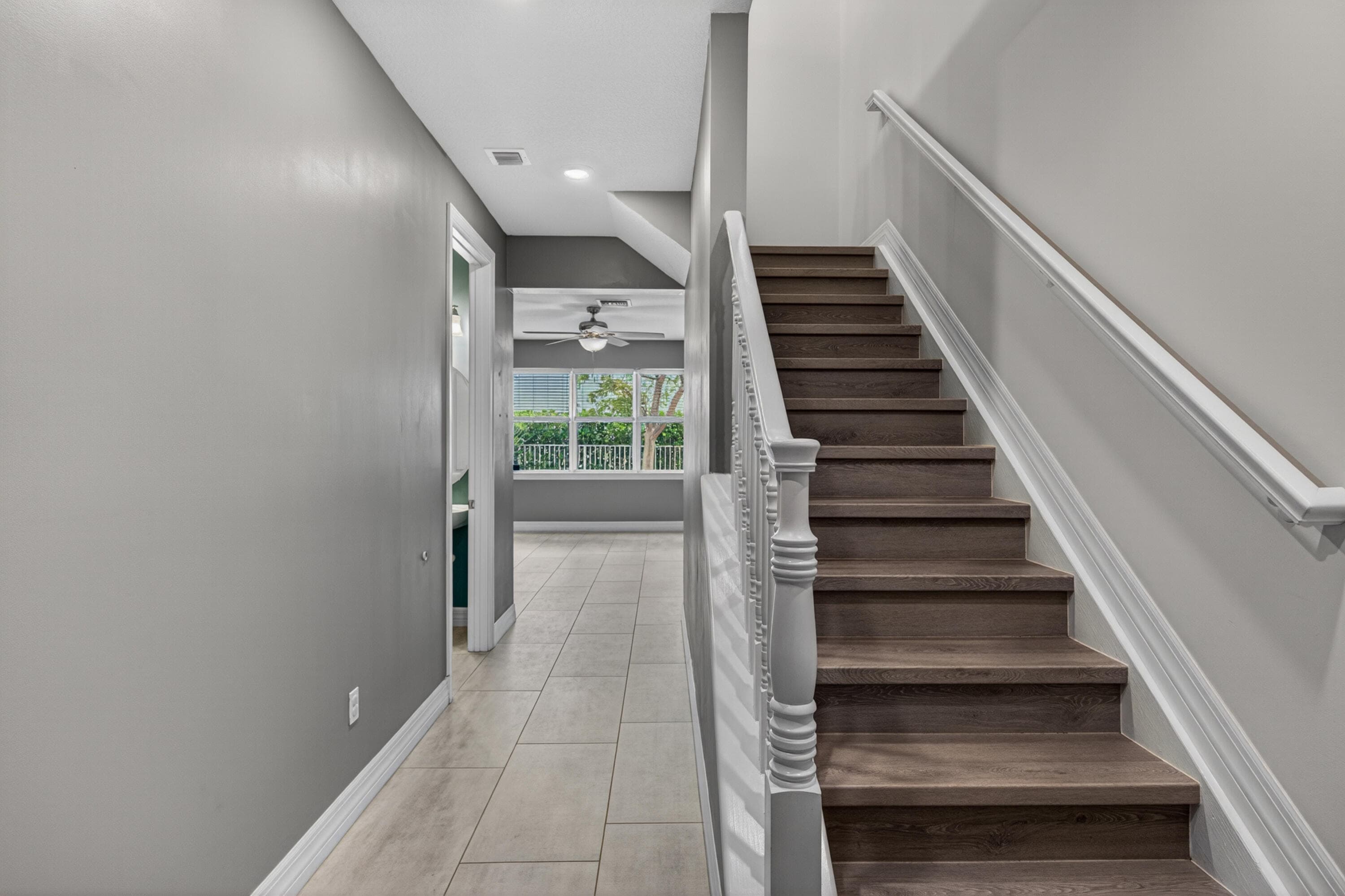 4715 Eucalyptus Drive, Hollywood, FL 33021 — photo 6 of 57
