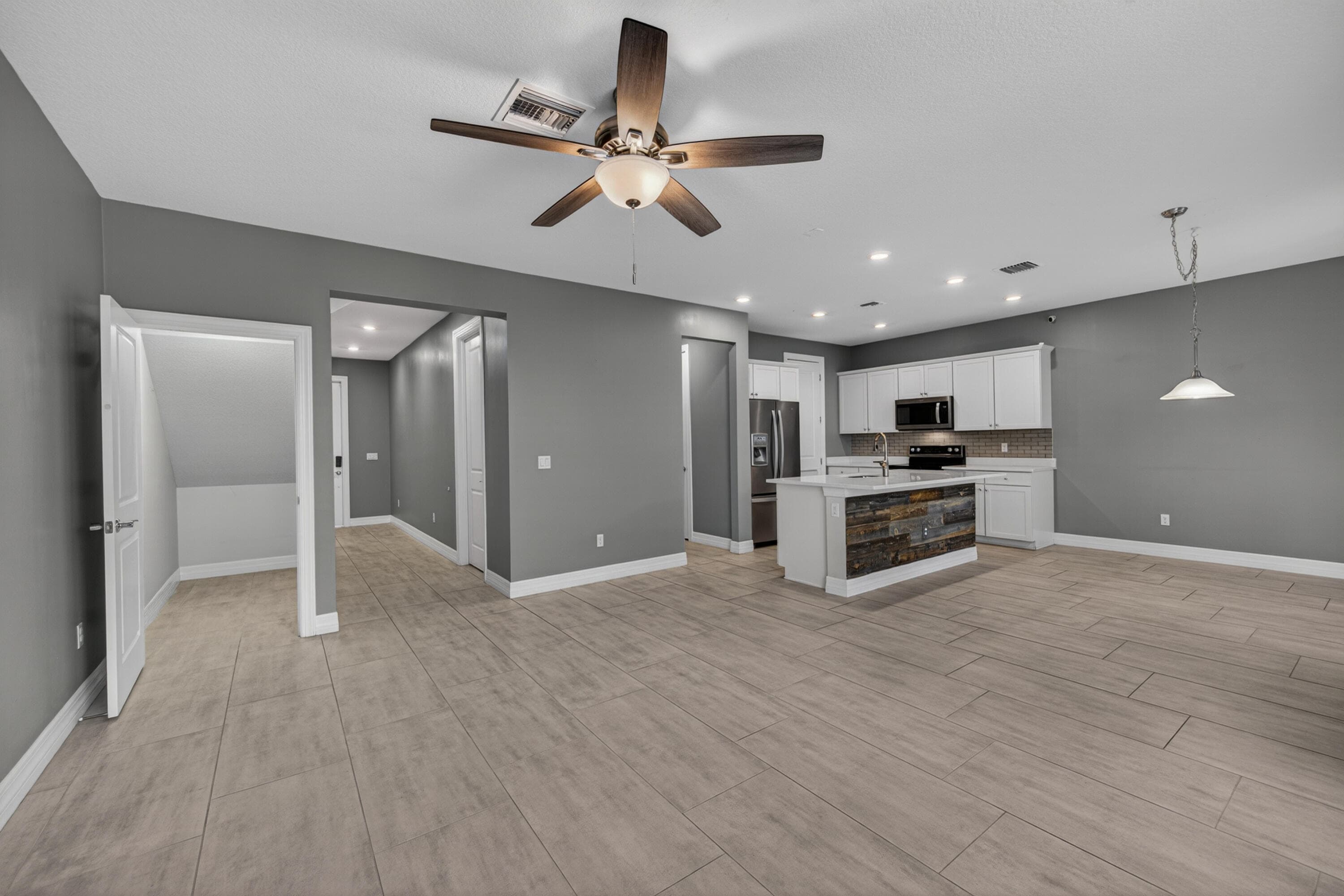 4715 Eucalyptus Drive, Hollywood, FL 33021 — photo 13 of 57
