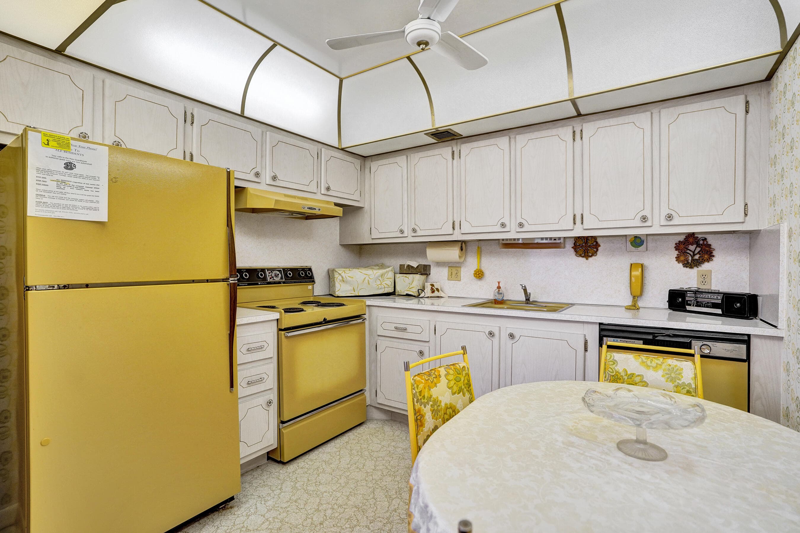 2049 Lyndhurst, Deerfield Beach, FL 33442 — photo 13 of 50