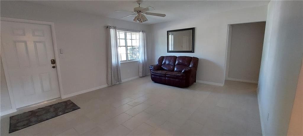 738 SW 5th Avenue, Hallandale Beach, FL 33009 — photo 3 of 10