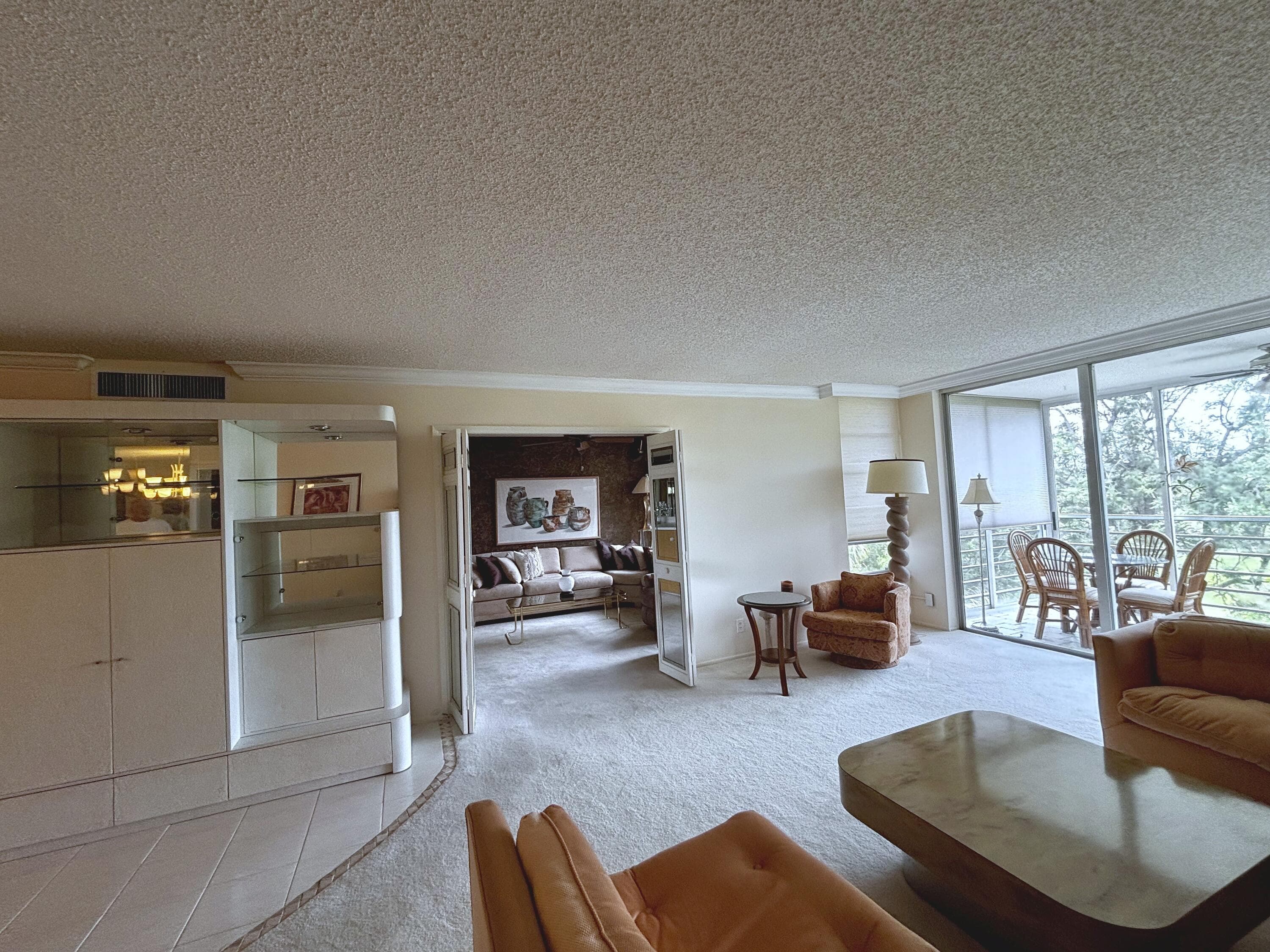 3930 Oaks Clubhouse Drive 506, Pompano Beach, FL 33069 — photo 4 of 15