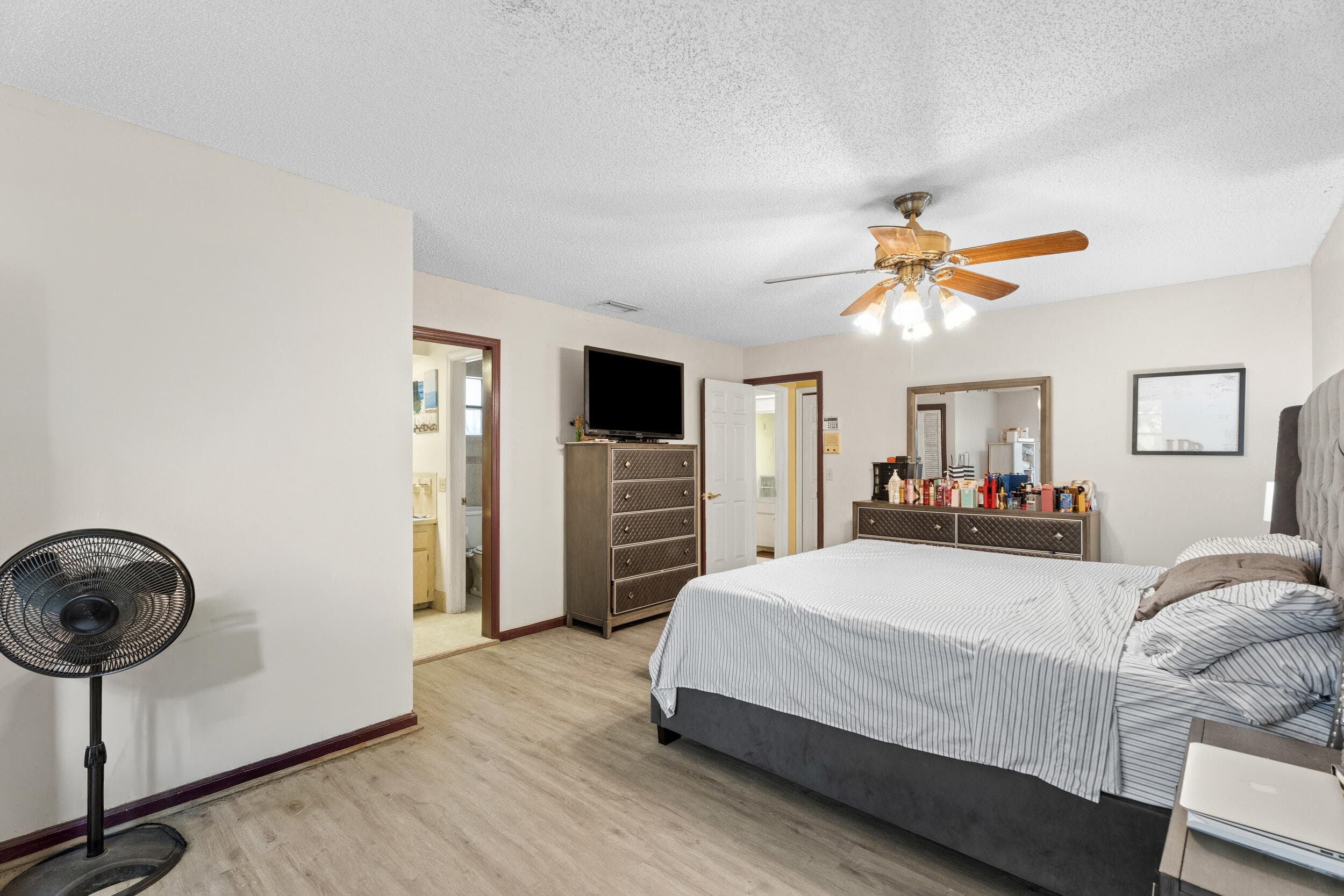 5900 Flatrock Road, West Palm Beach, FL 33413 — photo 16 of 36