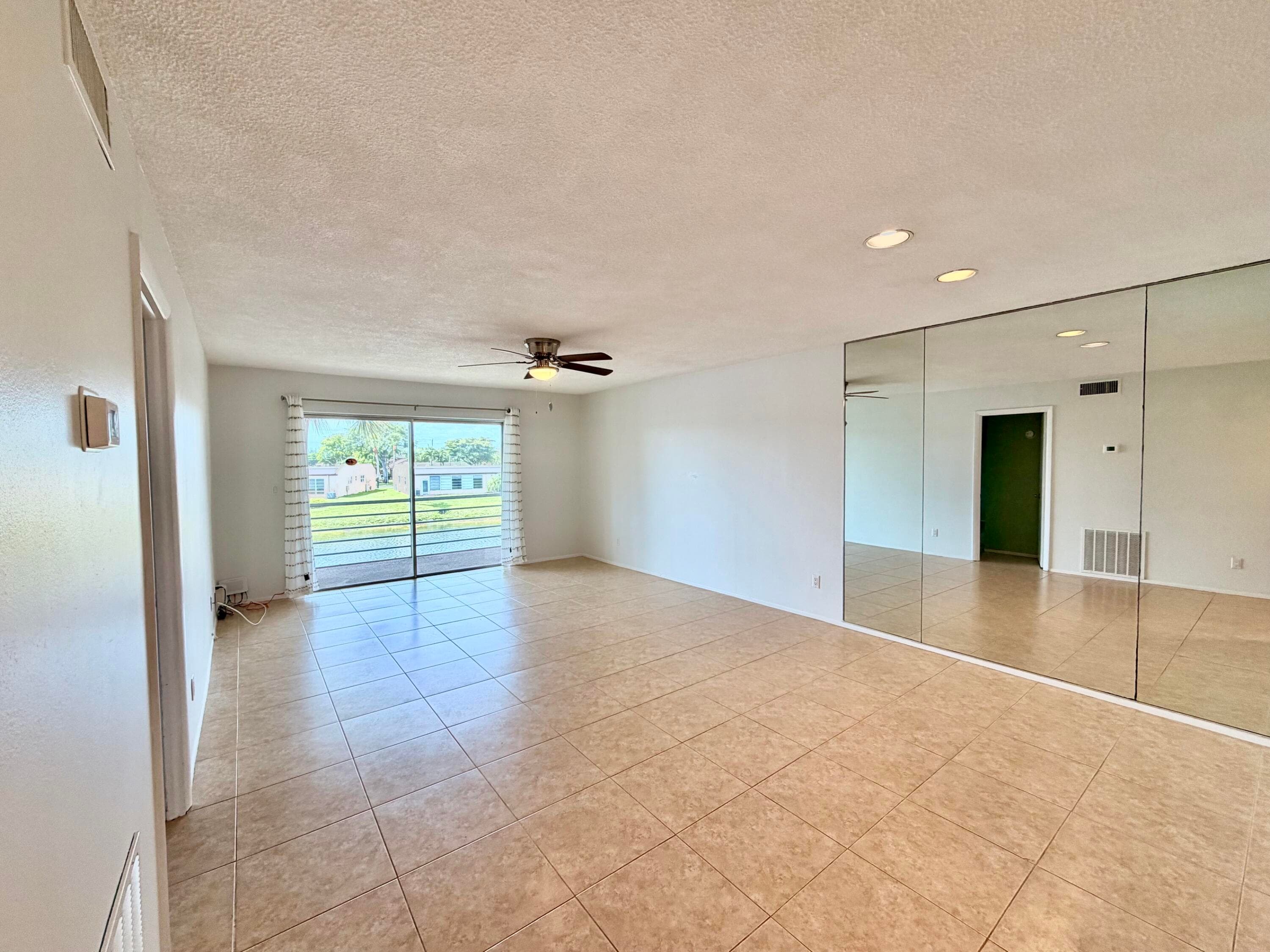 120 Lake Evelyn Drive, West Palm Beach, FL 33411 — photo 8 of 32