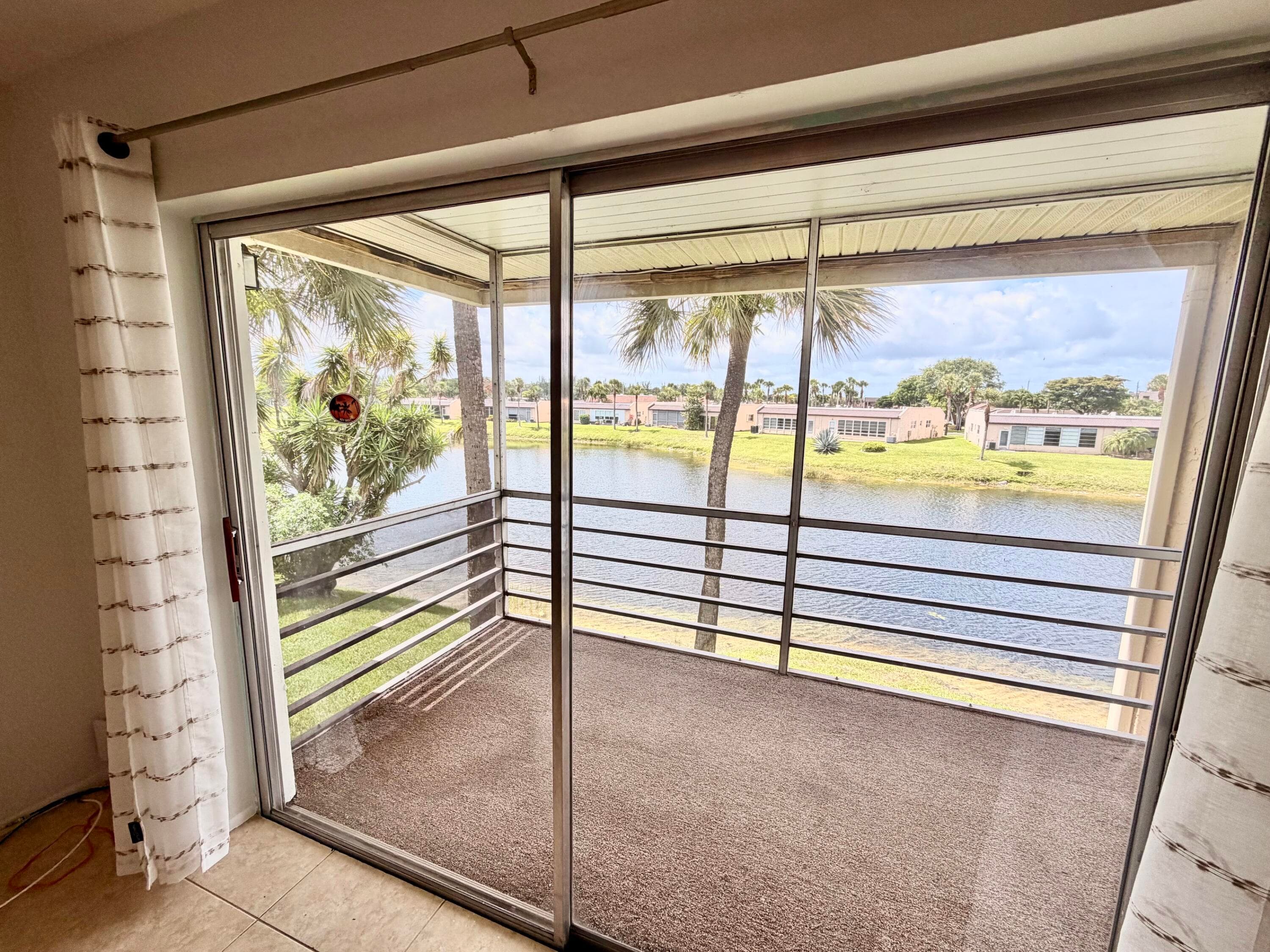 120 Lake Evelyn Drive, West Palm Beach, FL 33411 — photo 10 of 32