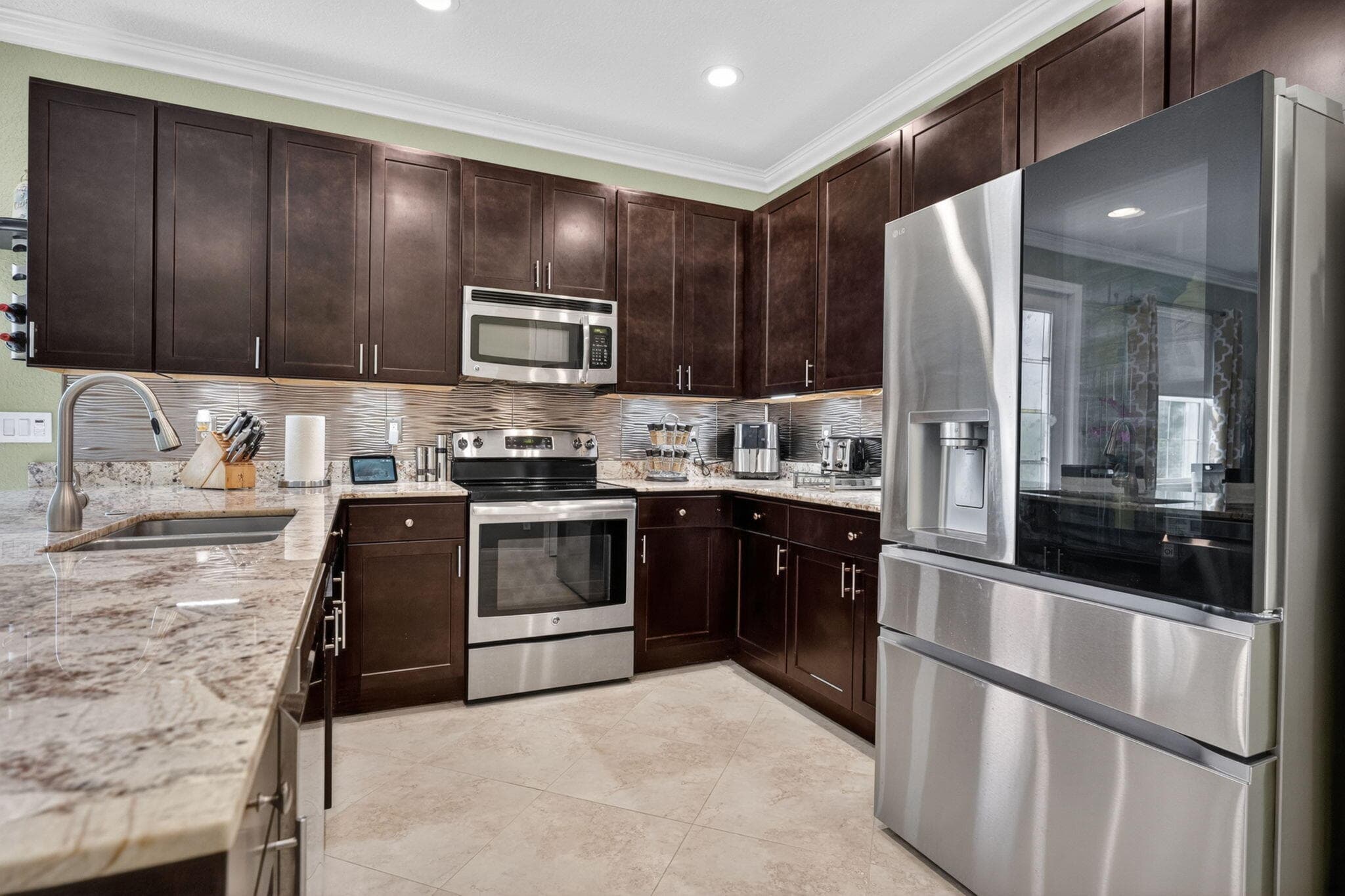 615 SW Glen Crest Way, Stuart, FL 34997 — photo 11 of 39