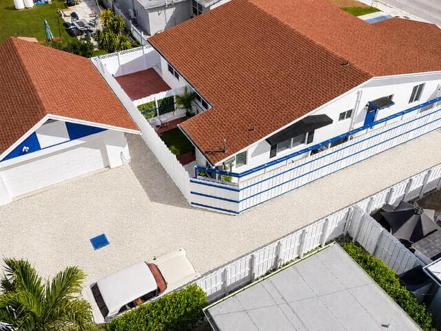 1539-1541 NE 15th Avenue, Fort Lauderdale, FL 33304 — photo 32 of 63