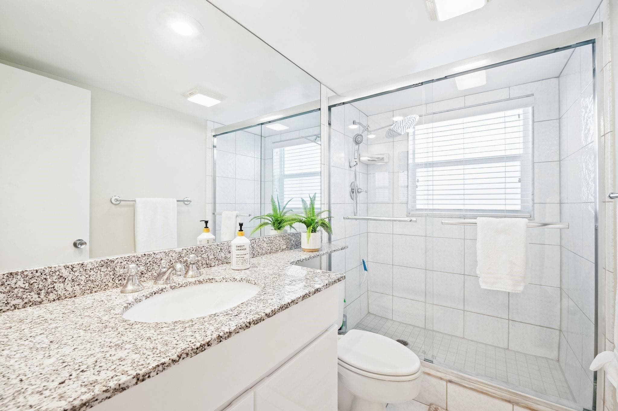3700 Oaks Clubhouse Drive 106, Pompano Beach, FL 33069 — photo 20 of 30