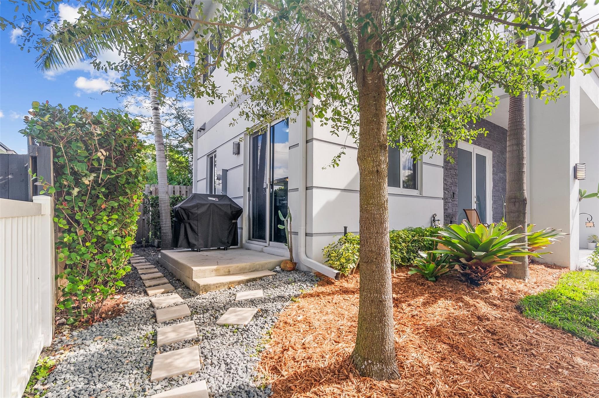 1110 NE 14th Avenue, Fort Lauderdale, FL 33304 — photo 23 of 23