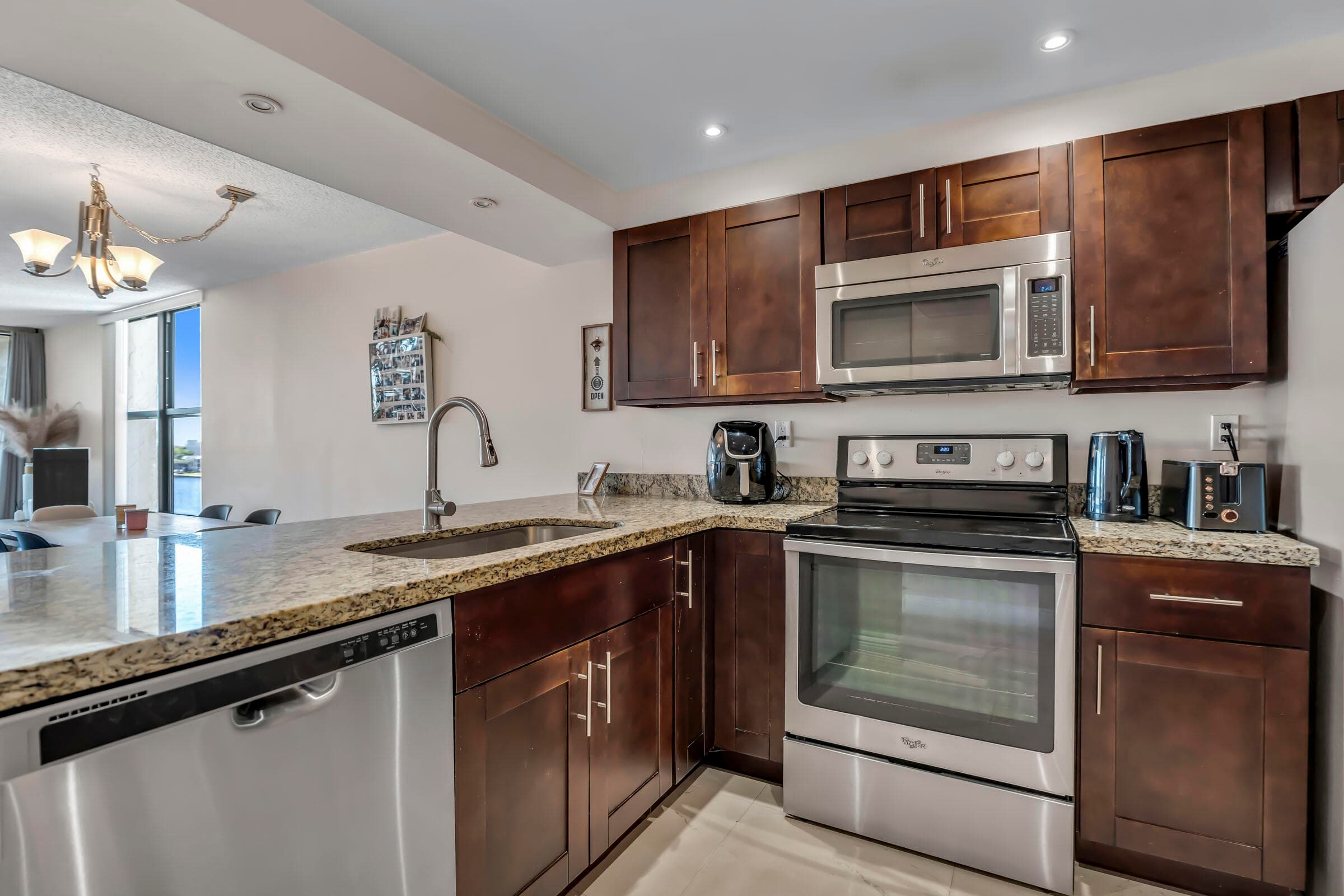 22 Royal Palm Way 606, Boca Raton, FL 33432 — photo 10 of 48