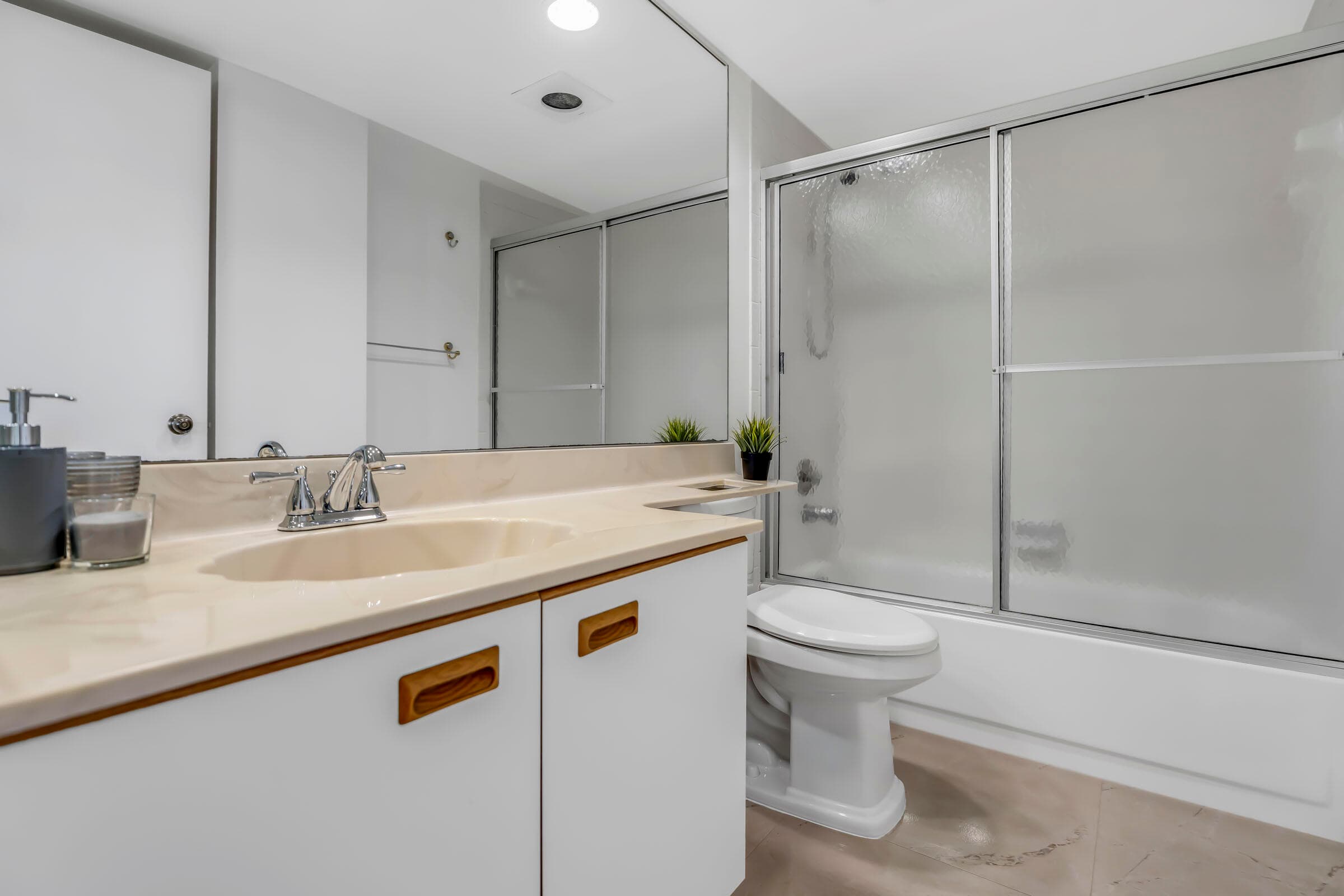 22 Royal Palm Way 606, Boca Raton, FL 33432 — photo 31 of 48