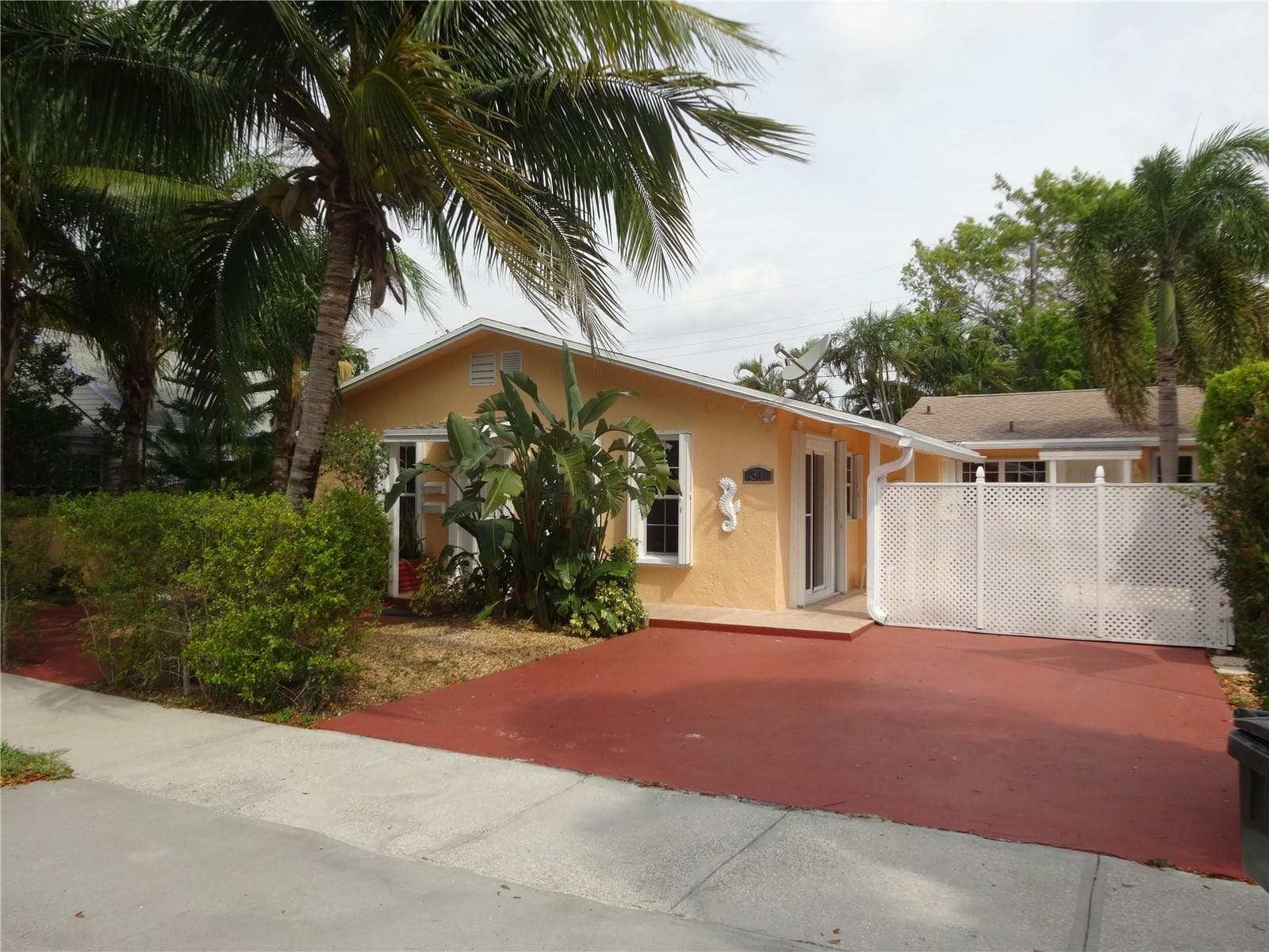 31 SE 13th Street 1-2, Dania Beach, FL 33004 — photo 1 of 15