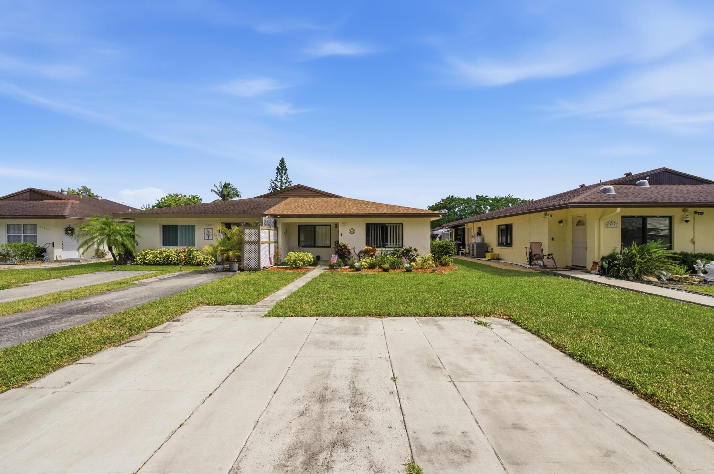 10222 Pine Drive, Boynton Beach, FL 33437 — photo 2 of 34