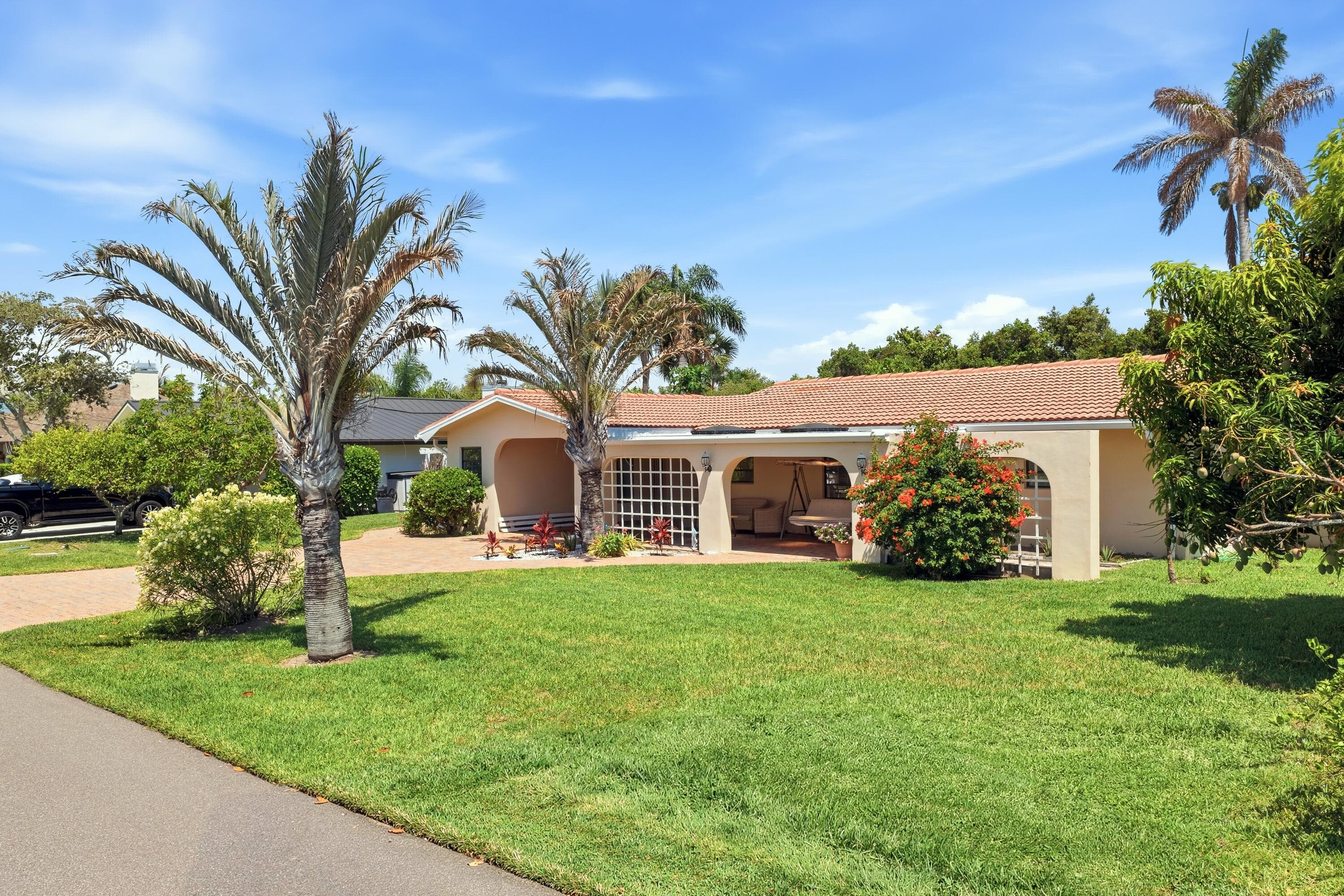 8455 SE Palm Street, Hobe Sound, FL 33455 — photo 5 of 36