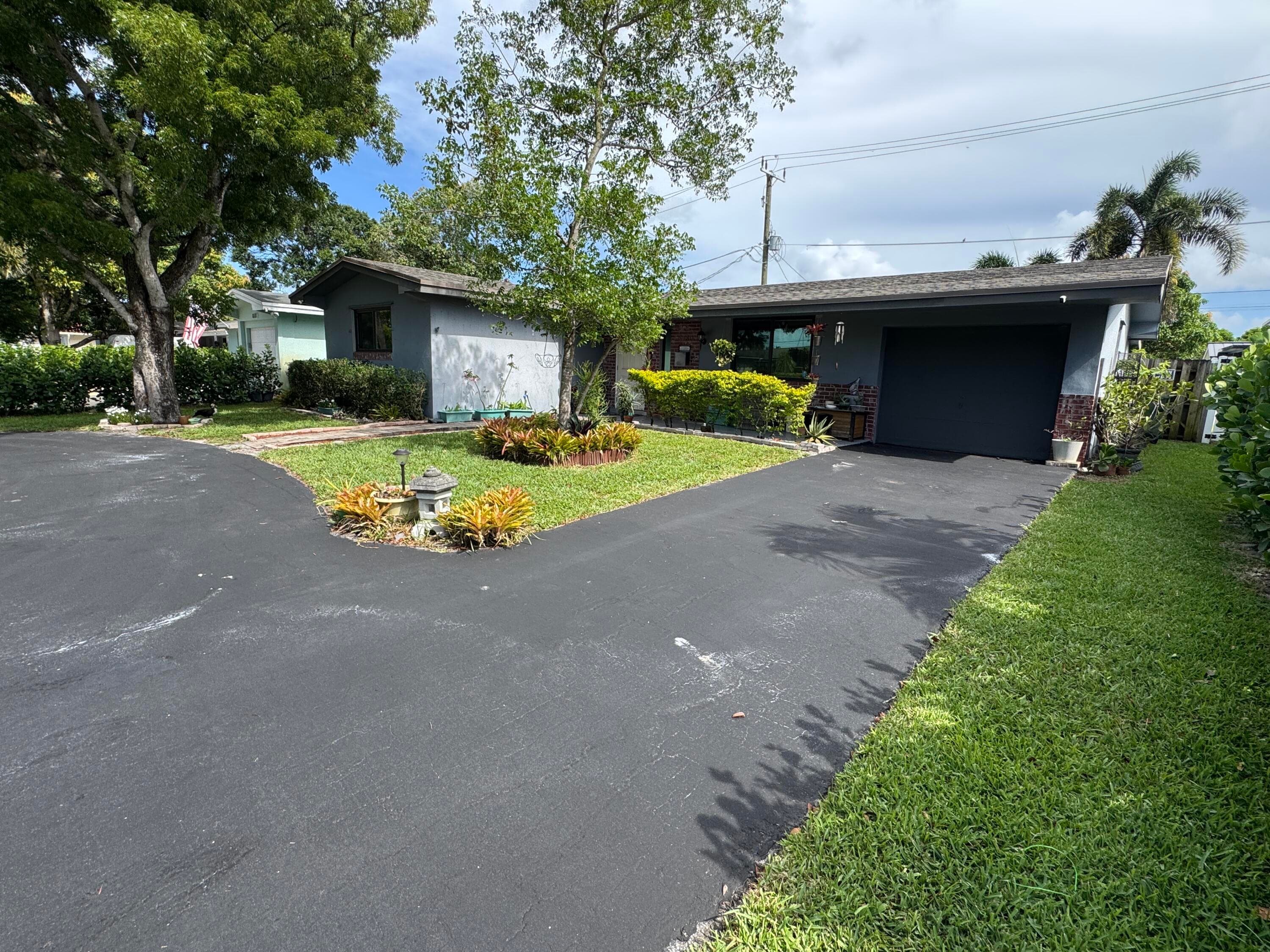 8780 NW 11th Street, Pembroke Pines, FL 33024 — photo 10 of 50