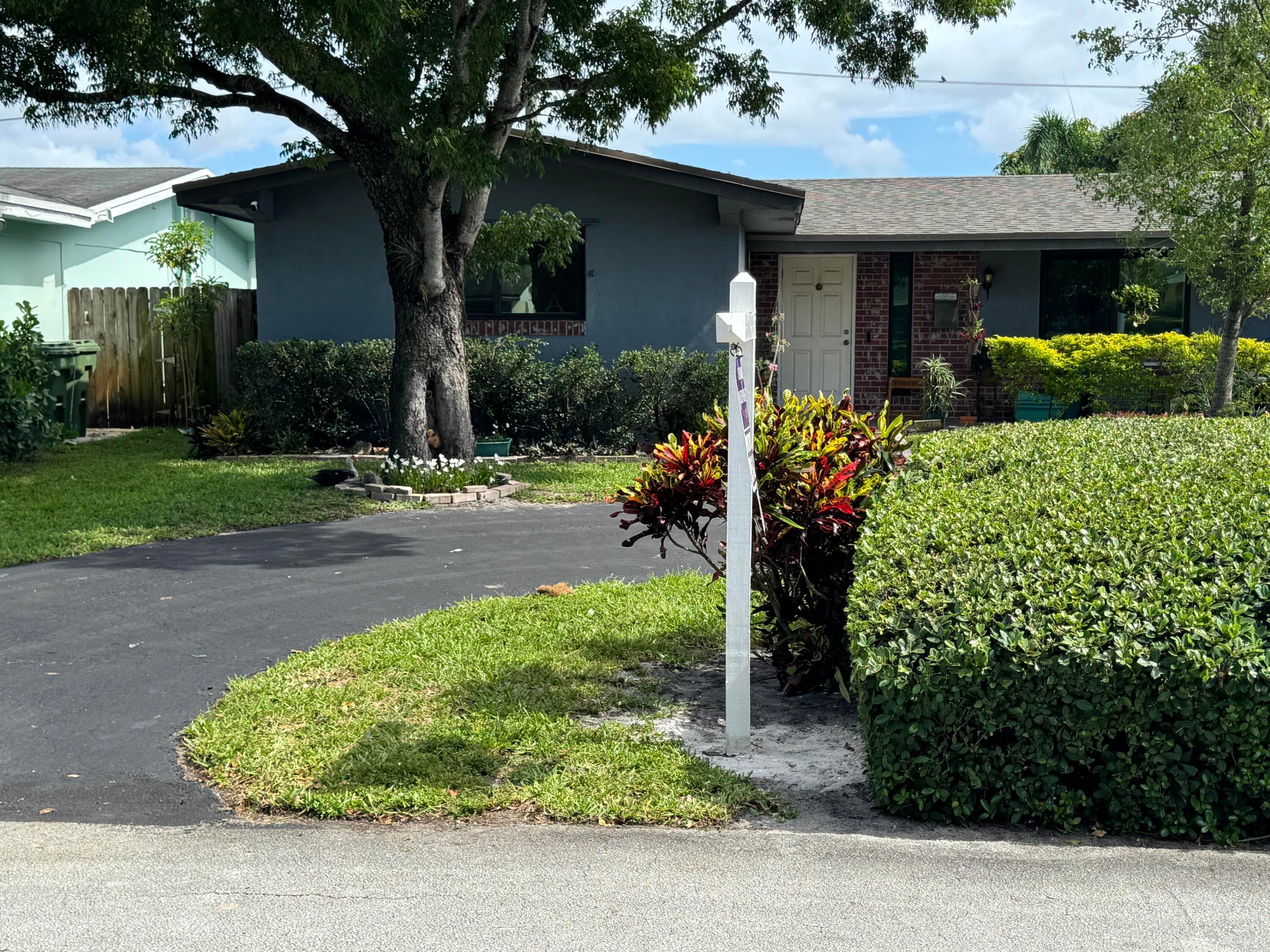8780 NW 11th Street, Pembroke Pines, FL 33024 — photo 3 of 50