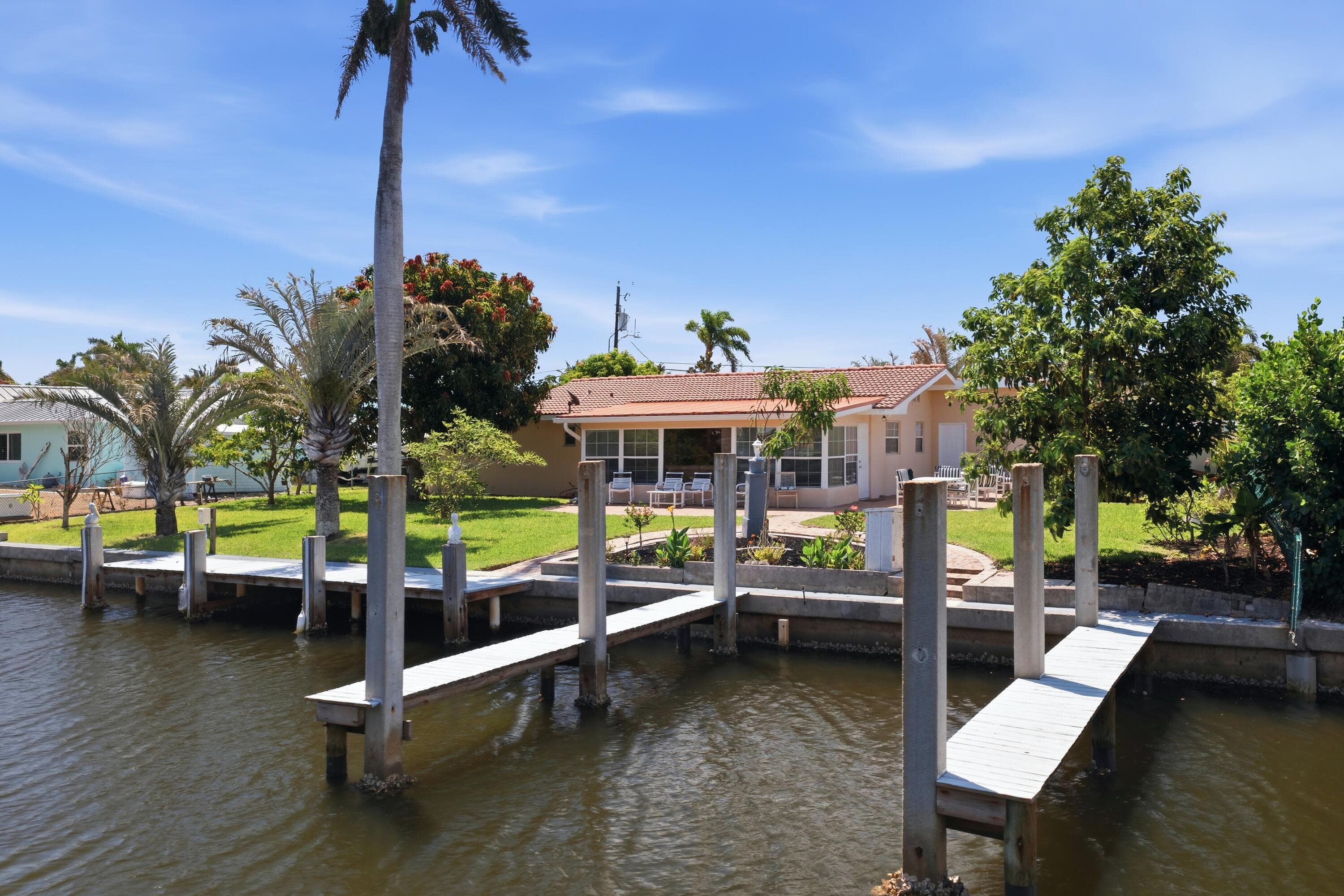 8455 SE Palm Street, Hobe Sound, FL 33455 — photo 29 of 36