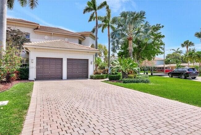 2844 NE 26th Avenue, Lighthouse Point, FL 33064 — photo 2 of 57
