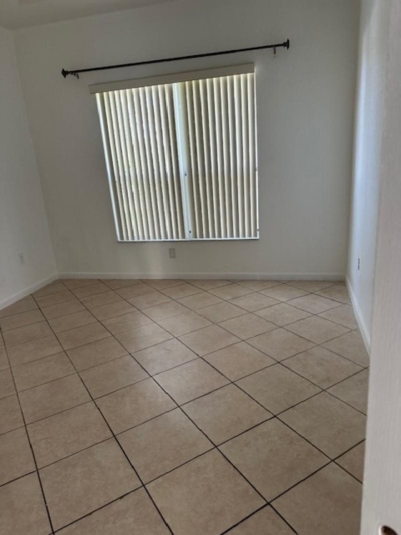 1056 NE 39th Avenue, Homestead, FL 33033 — photo 5 of 6