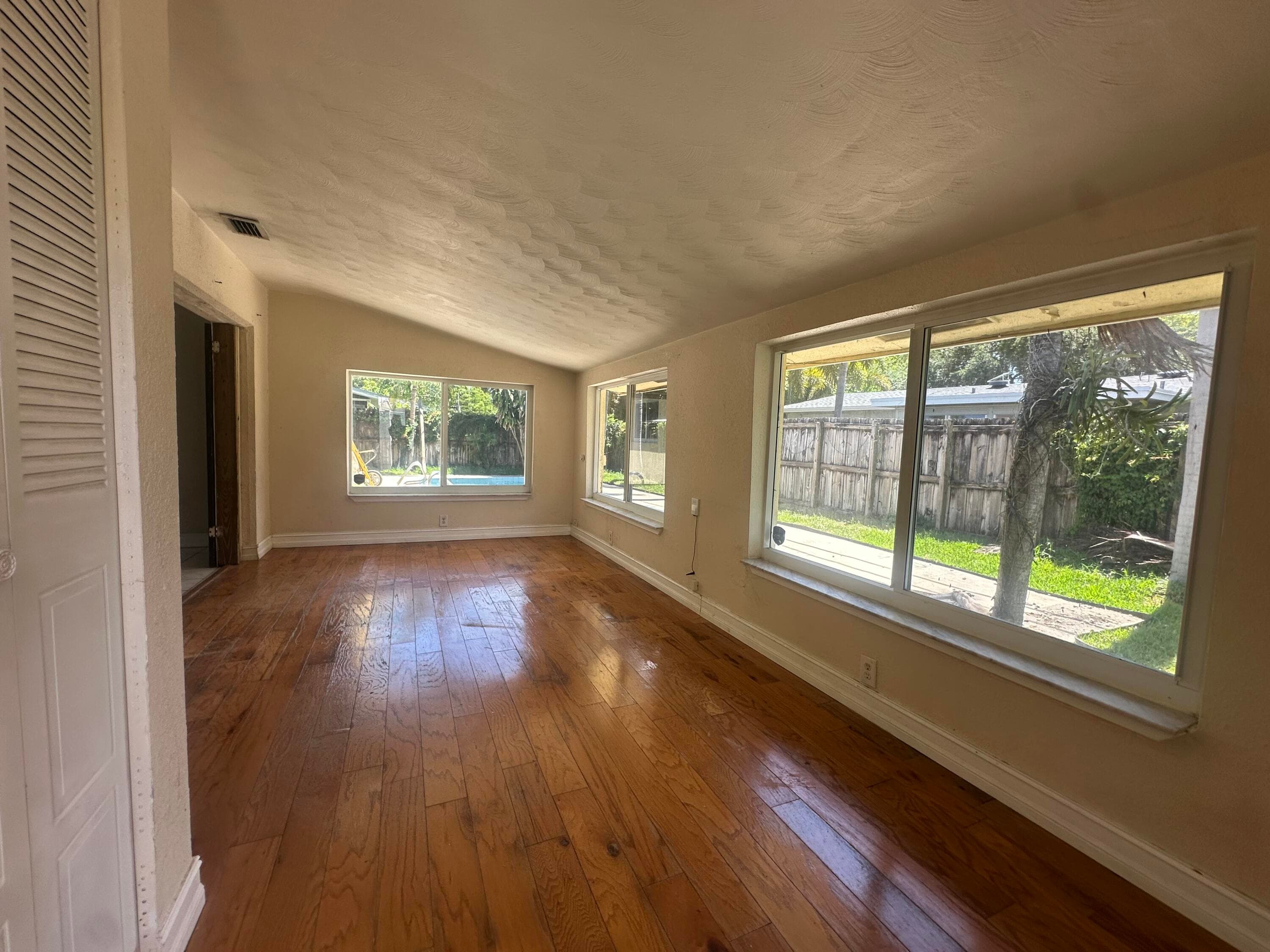 2941 NE 9th Avenue, Pompano Beach, FL 33064 — photo 11 of 22