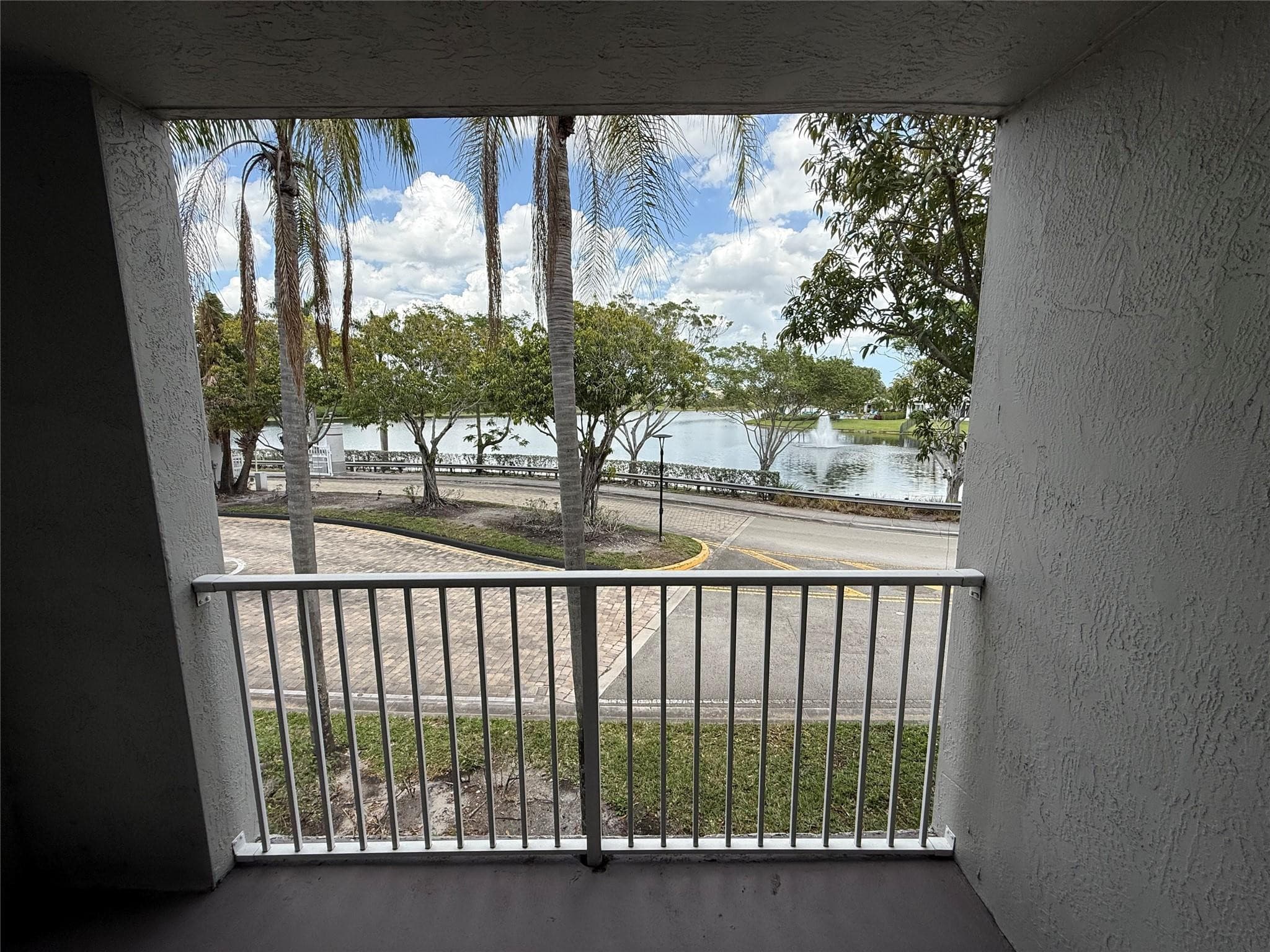 11165 SW 6th Street 204, Pembroke Pines, FL 33025 — photo 8 of 64