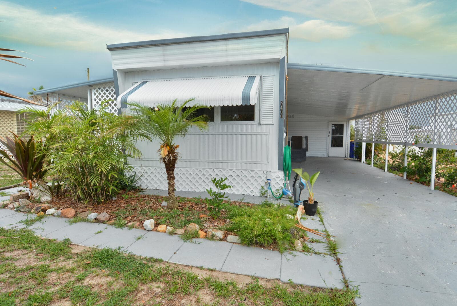 8400 SE Eagle Avenue, Hobe Sound, FL 33455 — photo 2 of 36