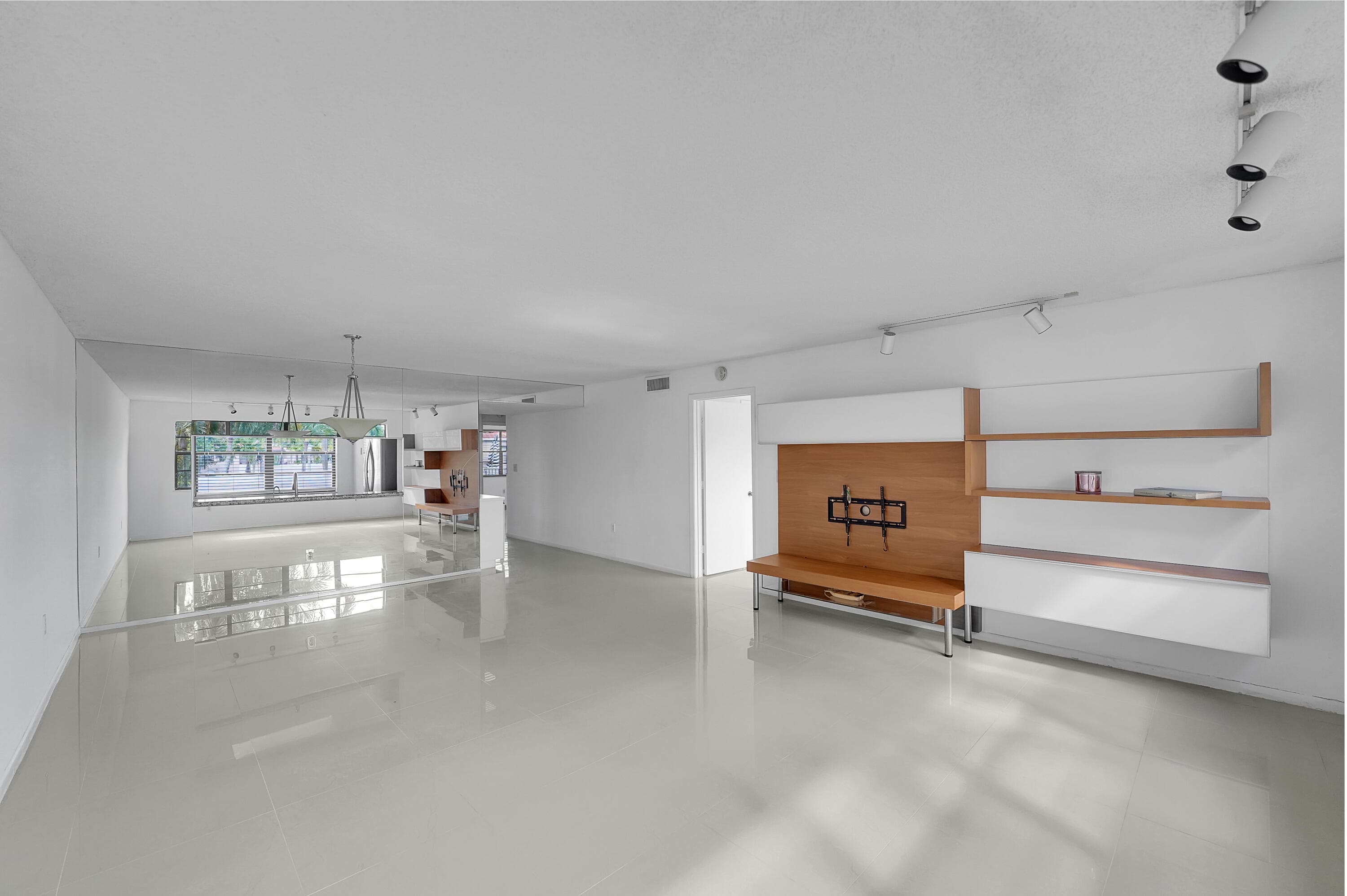 6654 Villa Sonrisa Drive 421, Boca Raton, FL 33433 — photo 33 of 47