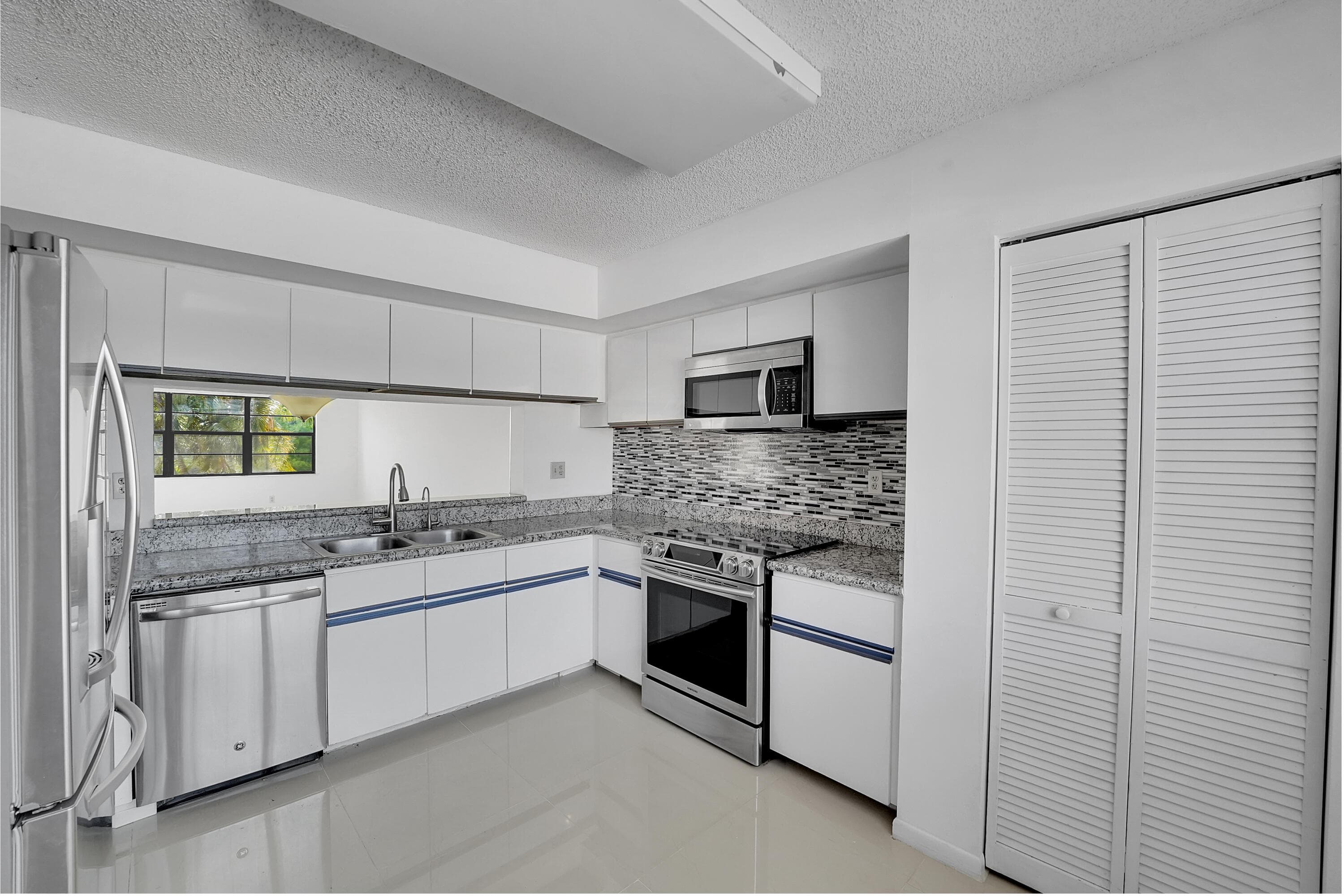 6654 Villa Sonrisa Drive 421, Boca Raton, FL 33433 — photo 45 of 47