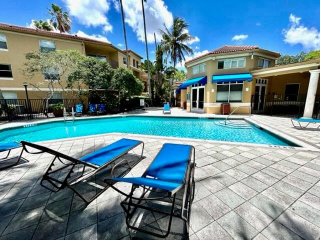741 N Pine Island Road 303, Plantation, FL 33324 — photo 21 of 22