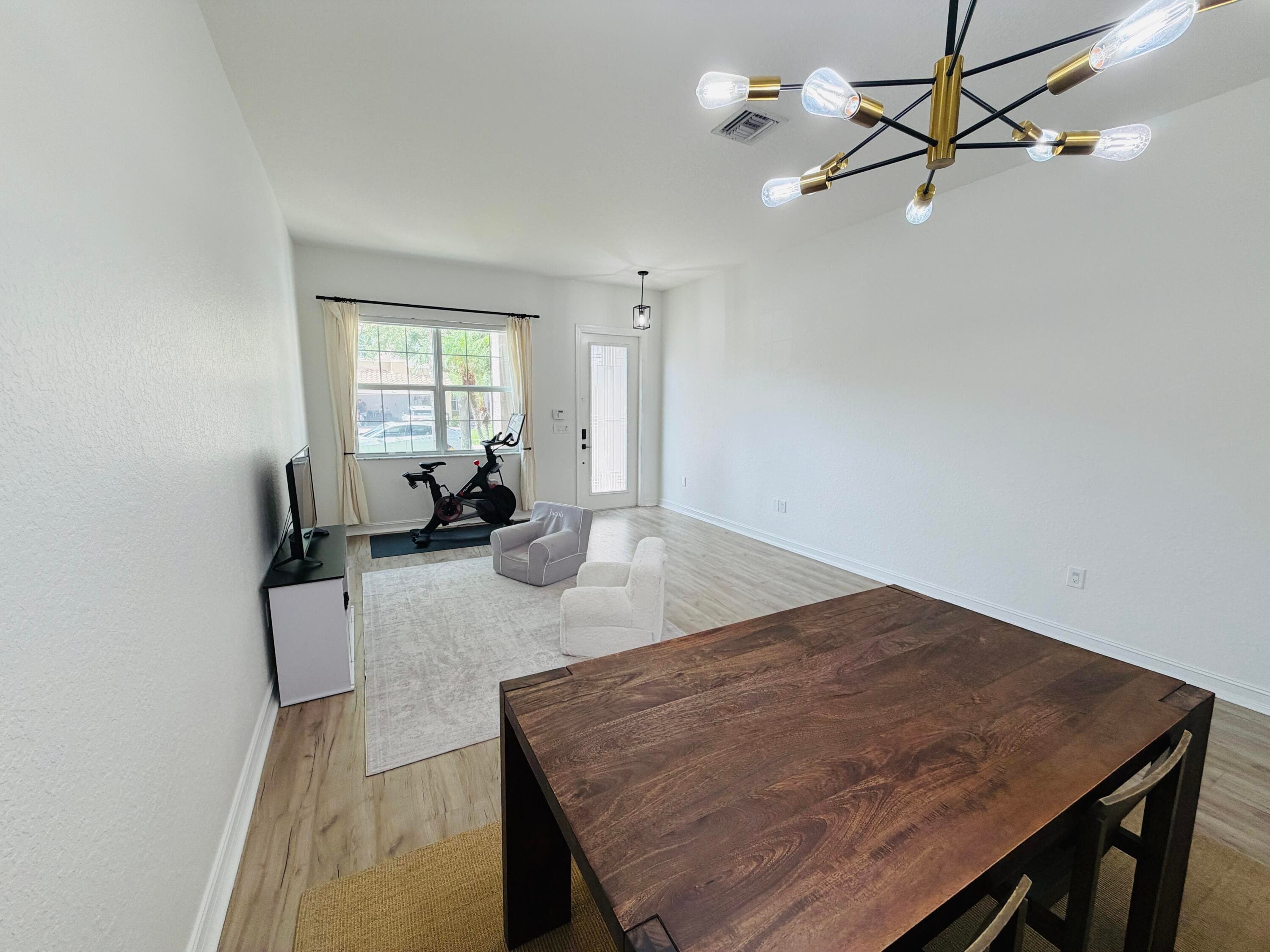 8469 Calabria Lakes Drive, Boynton Beach, FL 33473 — photo 11 of 68
