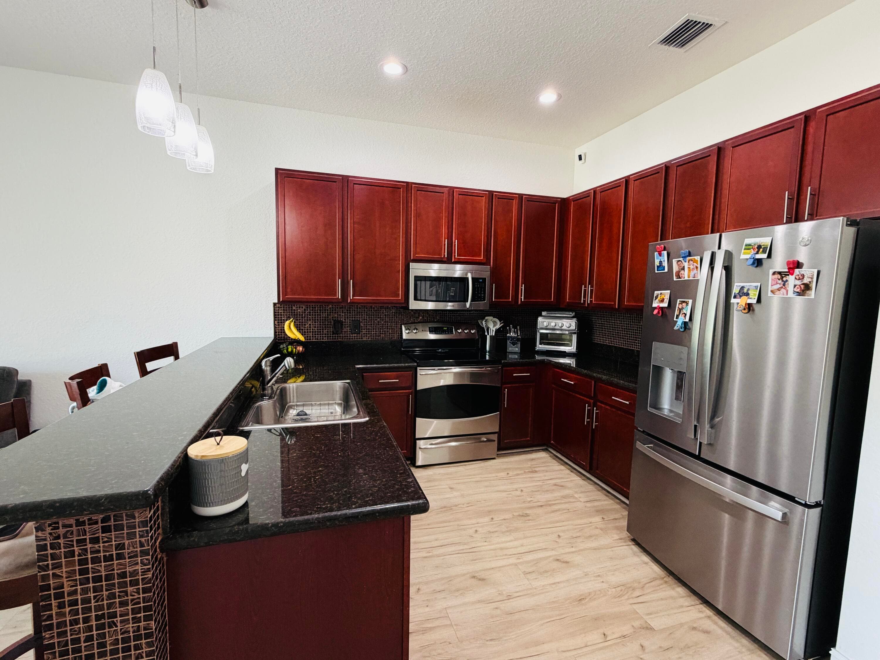 8469 Calabria Lakes Drive, Boynton Beach, FL 33473 — photo 14 of 68