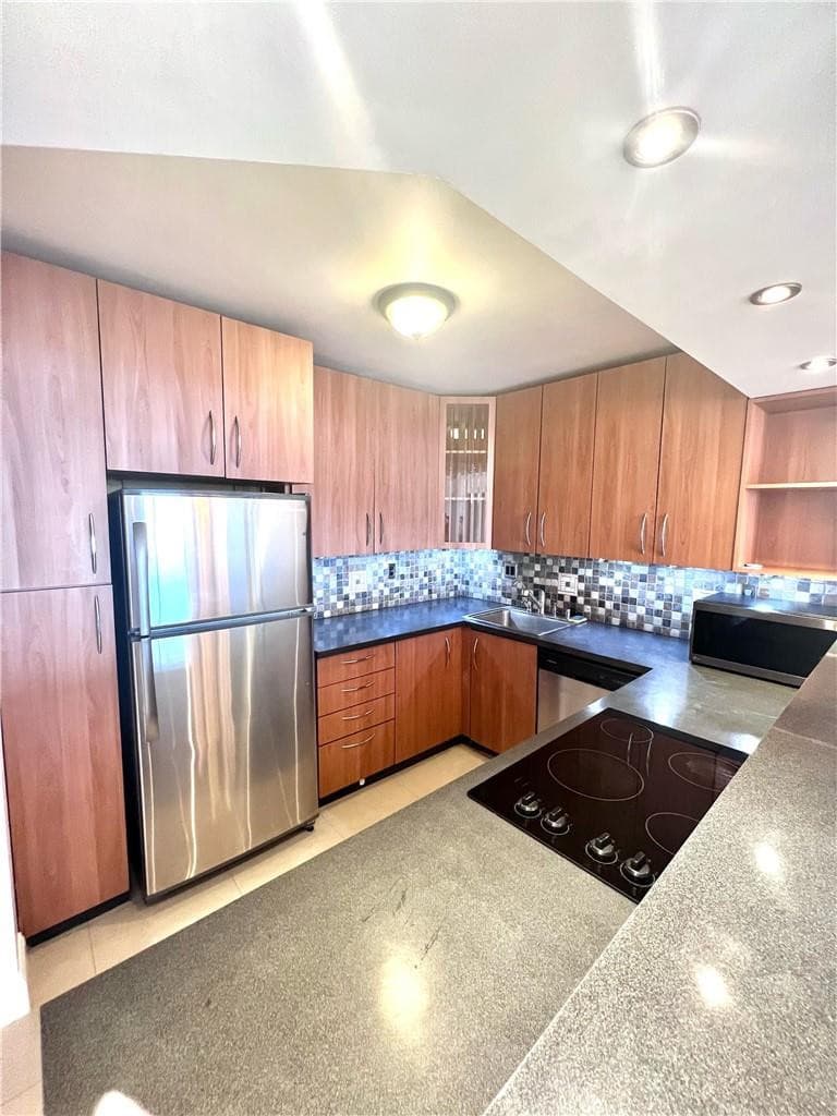 600 Three Islands Boulevard 1108, Hallandale Beach, FL 33009 — photo 3 of 14