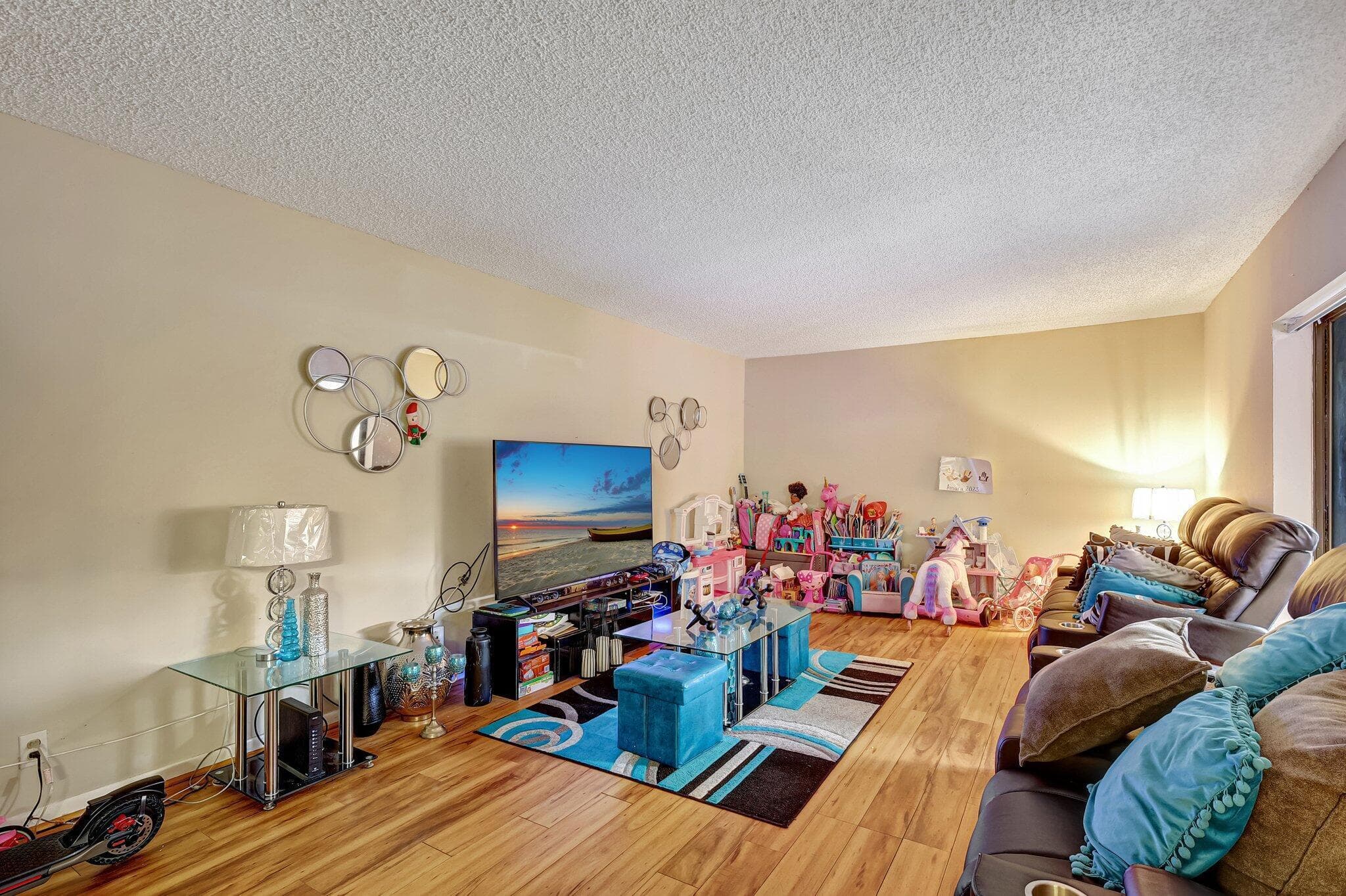 5852 SE Riverboat Drive 321, Stuart, FL 34997 — photo 5 of 33