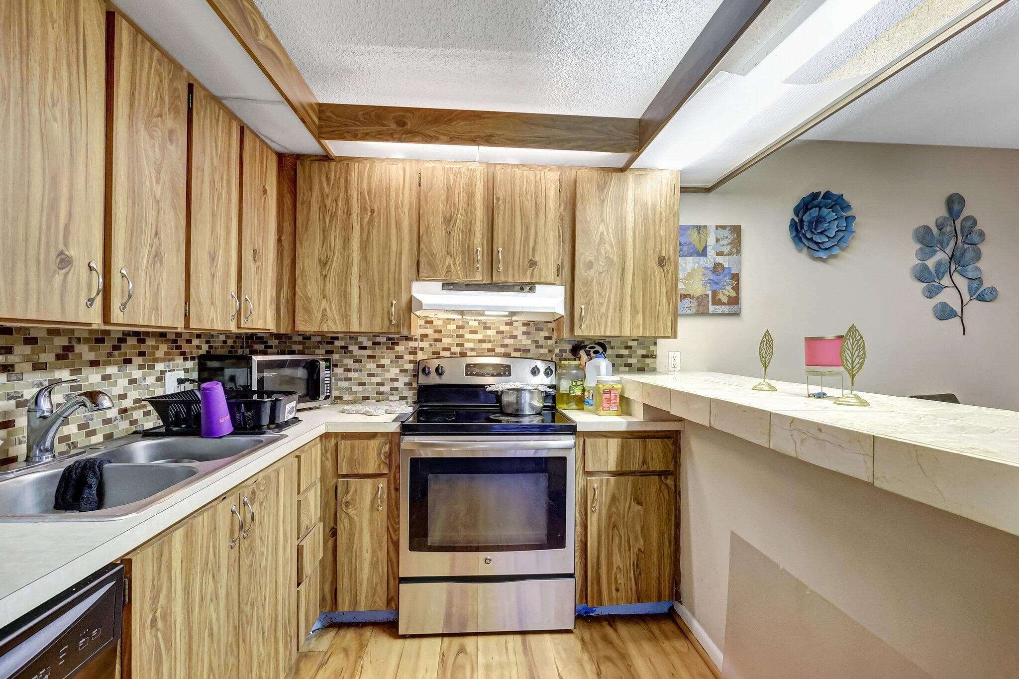 5852 SE Riverboat Drive 321, Stuart, FL 34997 — photo 12 of 33