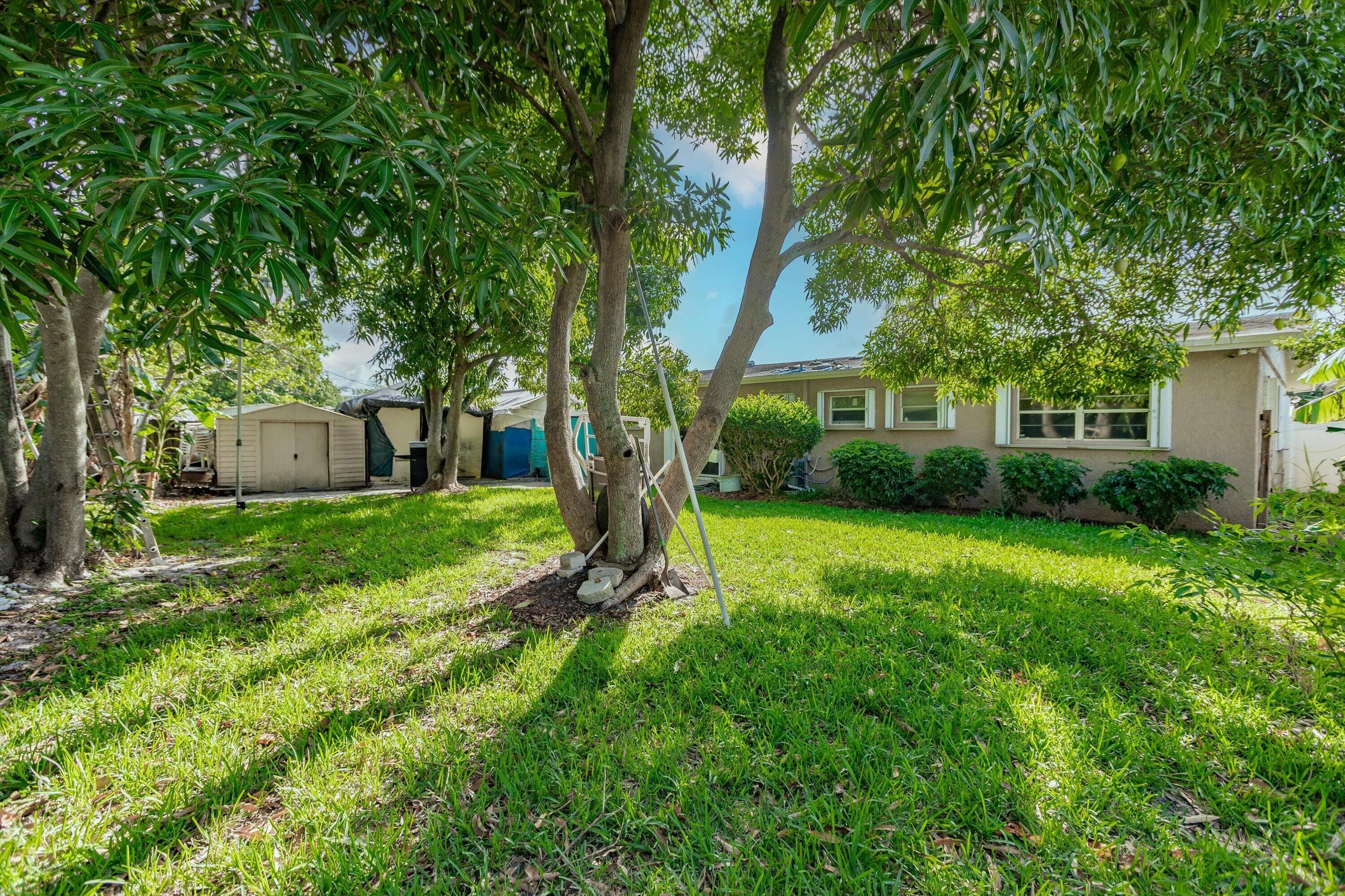 4241 NE 1st Terrace, Pompano Beach, FL 33064 — photo 11 of 25
