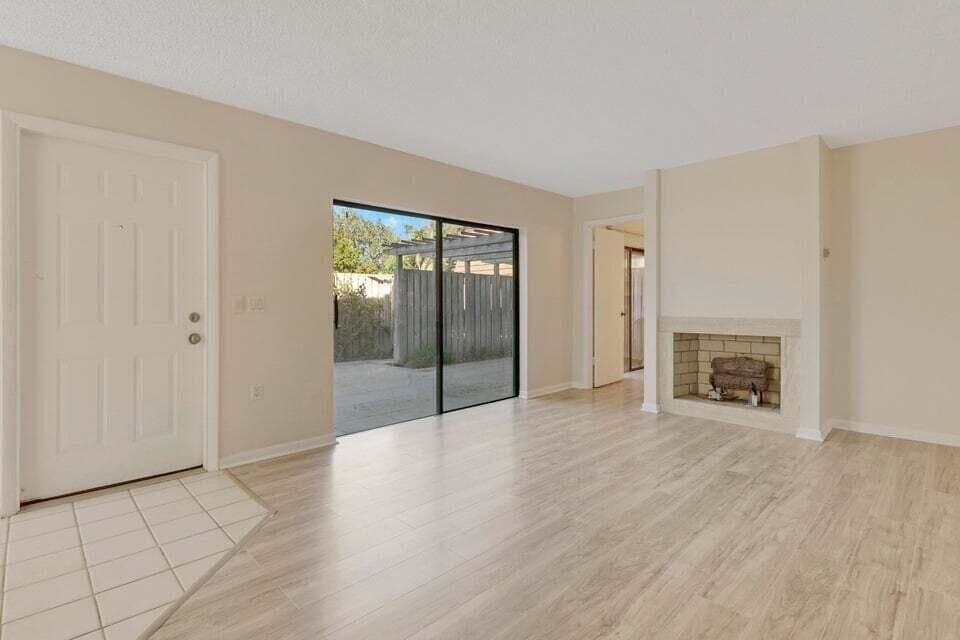 1304 13th Lane, Palm Beach Gardens, FL 33418 — photo 6 of 12