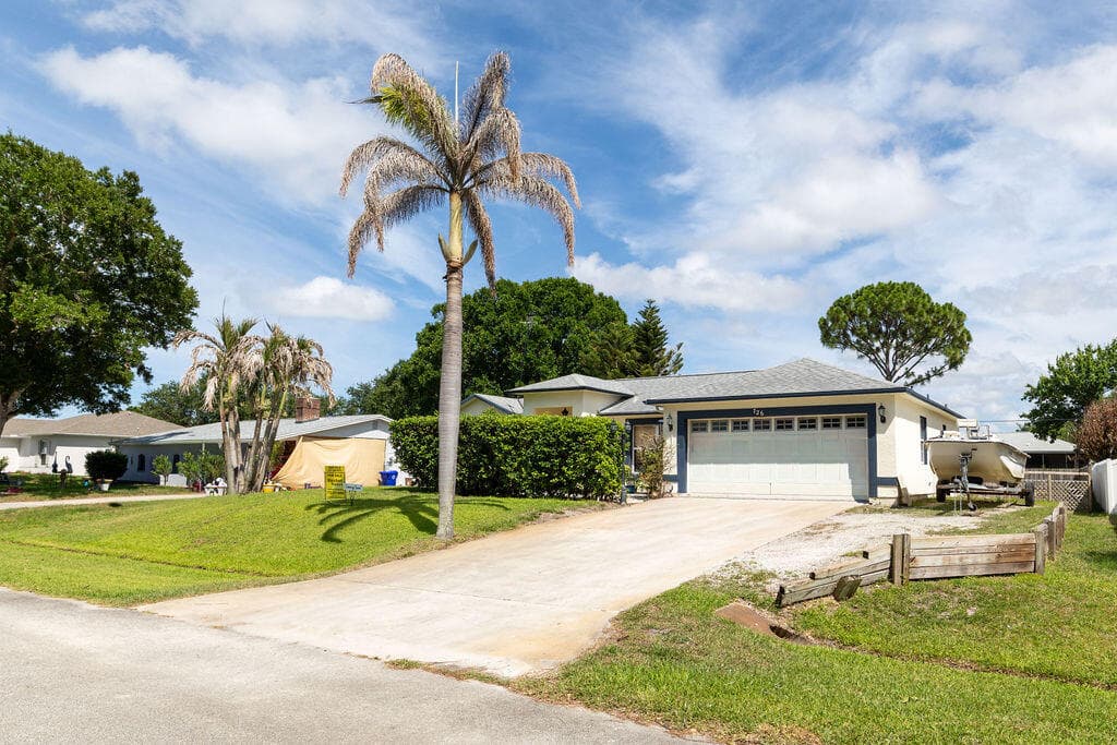 726 Tuxedo Terrace, Sebastian, FL 32958 — photo 7 of 32
