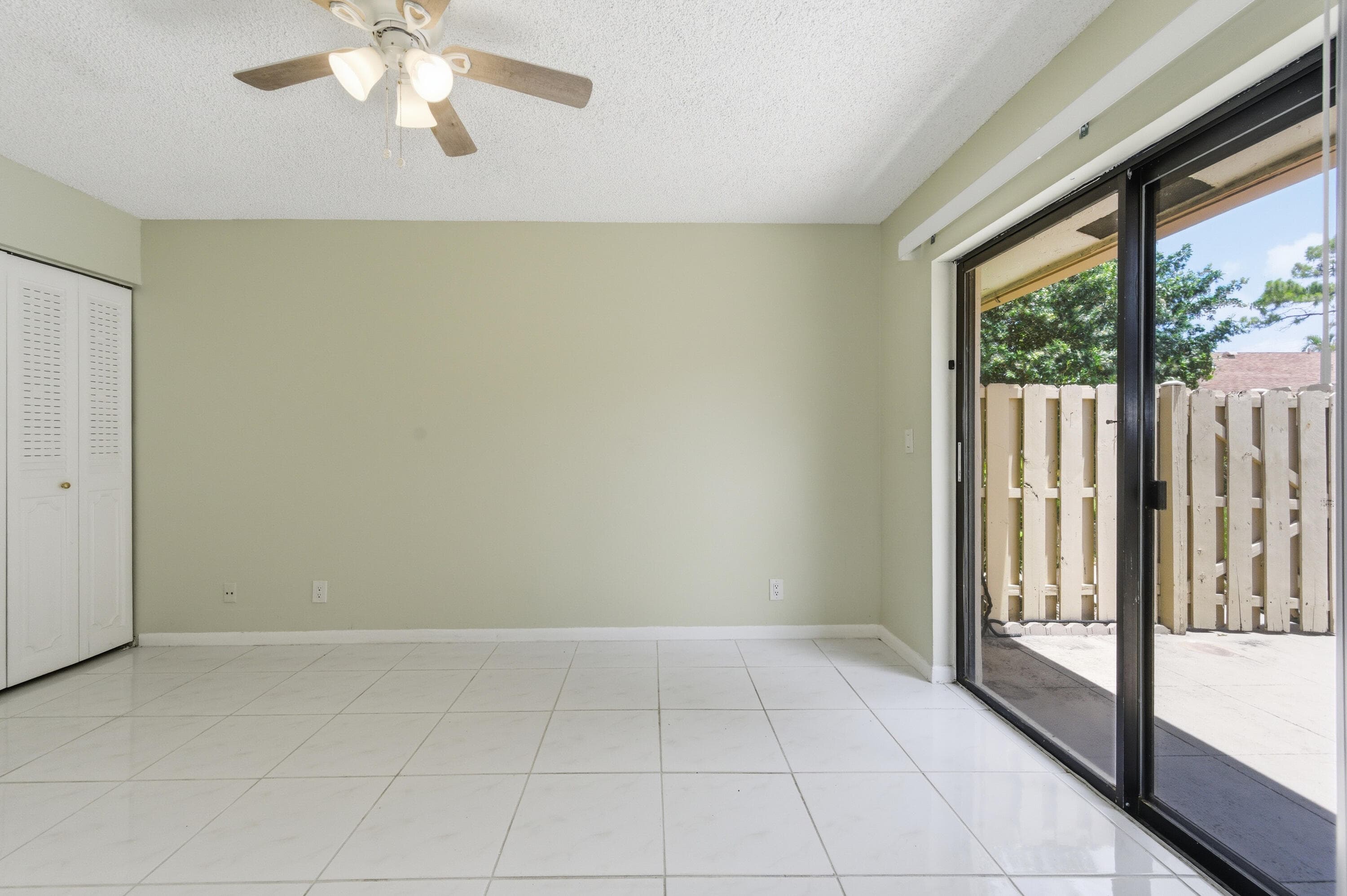 729 NW 29th Avenue D, Delray Beach, FL 33445 — photo 8 of 30