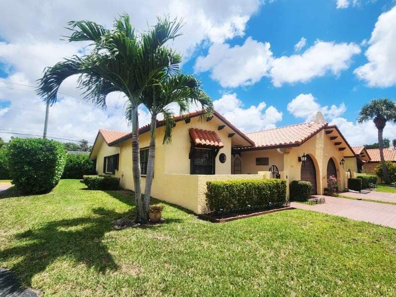 5157 Magellan Way E, Delray Beach, FL 33484 — photo 2 of 58