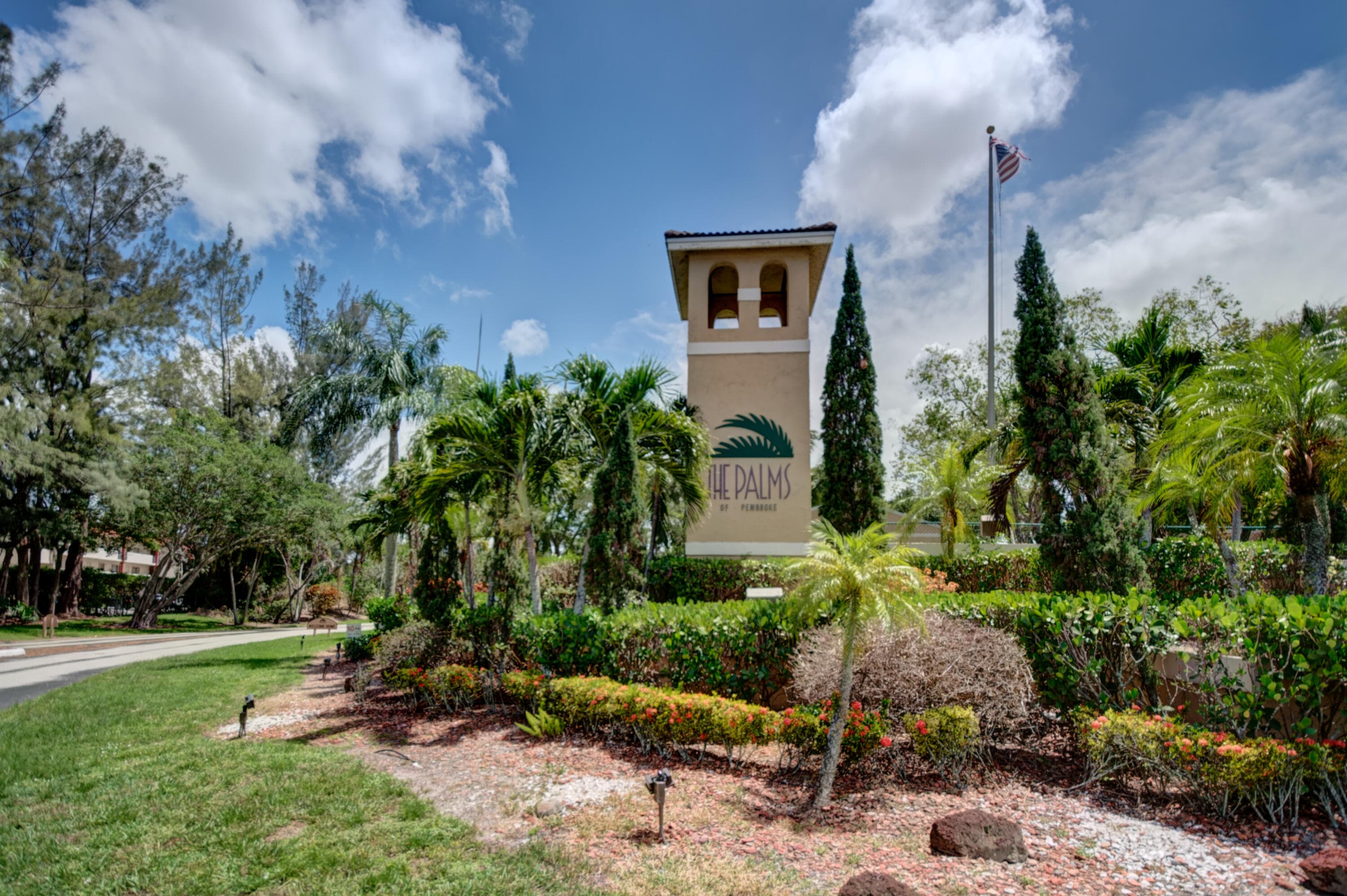 307 Palm Circle E, Pembroke Pines, FL 33025 — photo 22 of 33