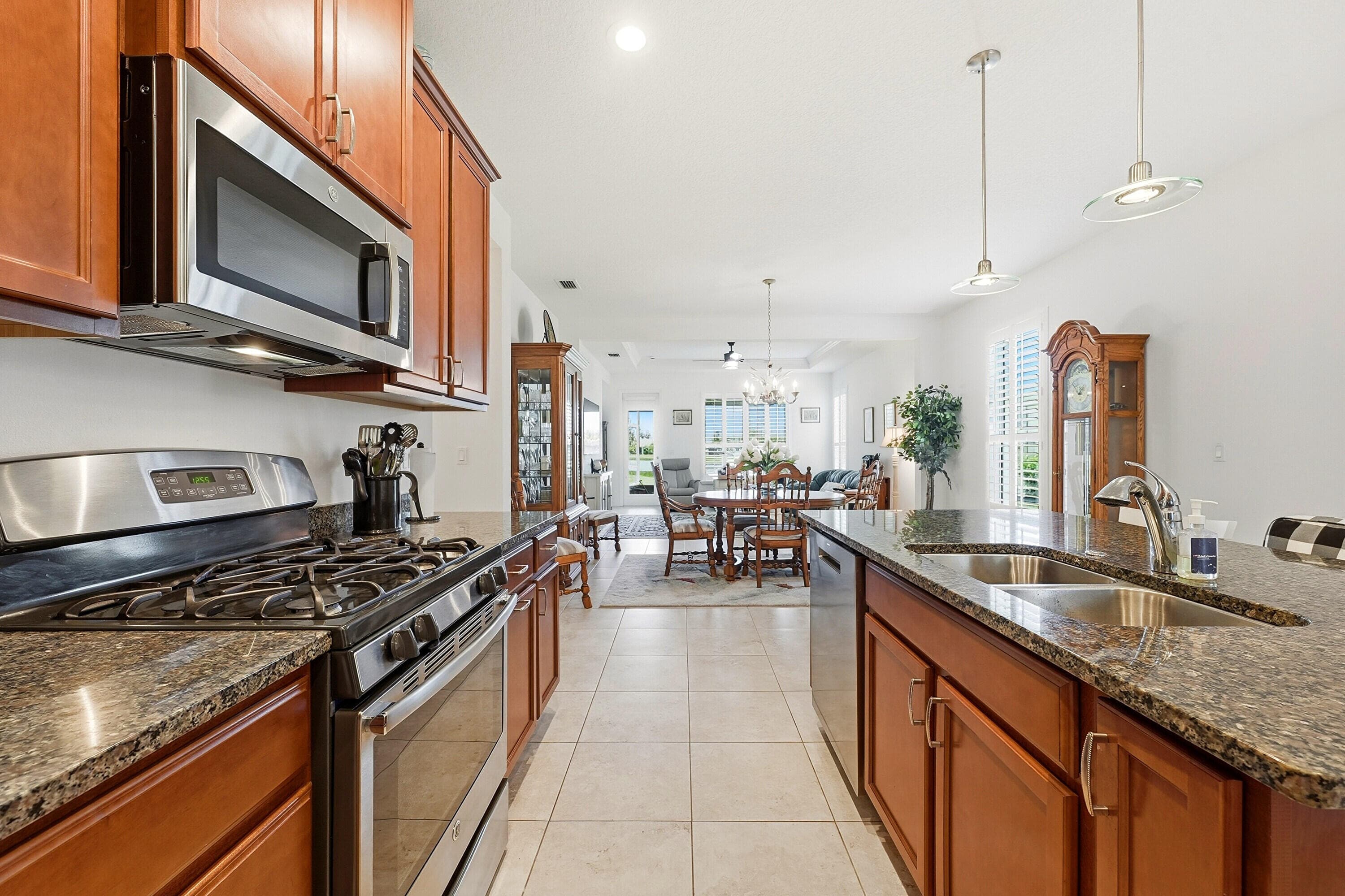 10375 SW Indian Lilac Trail, Port St. Lucie, FL 34987 — photo 9 of 30