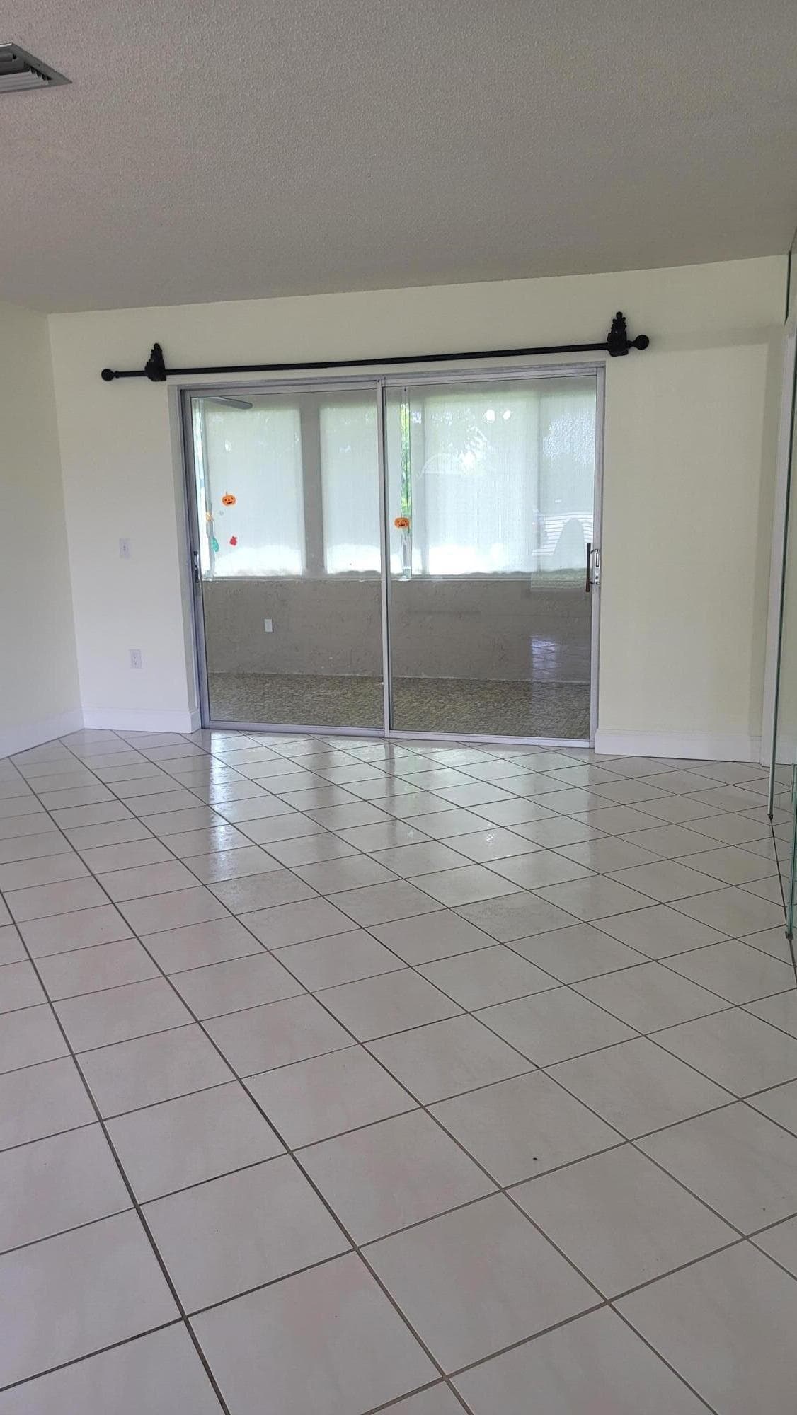 2590 NW 98th Avenue, Sunrise, FL 33322 — photo 10 of 31