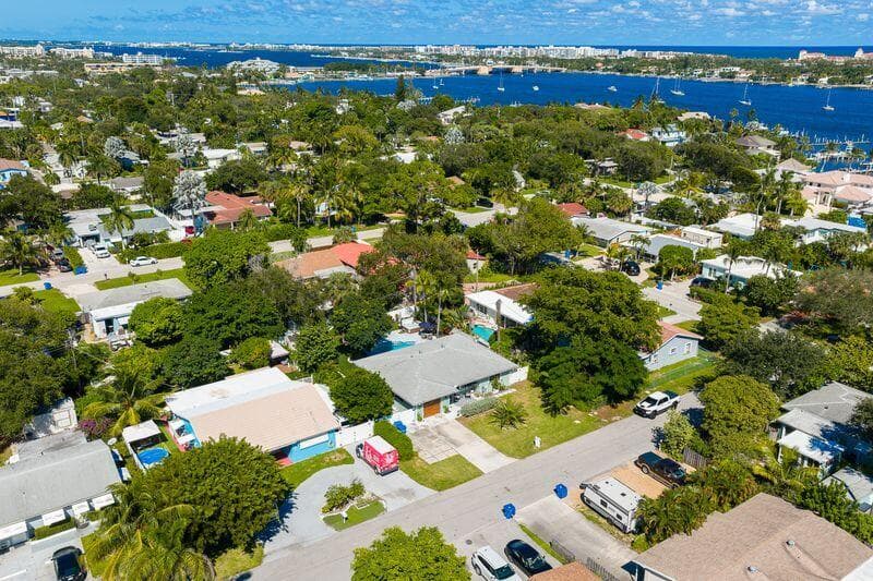 129 Milton Street, Lantana, FL 33462 — photo 16 of 25