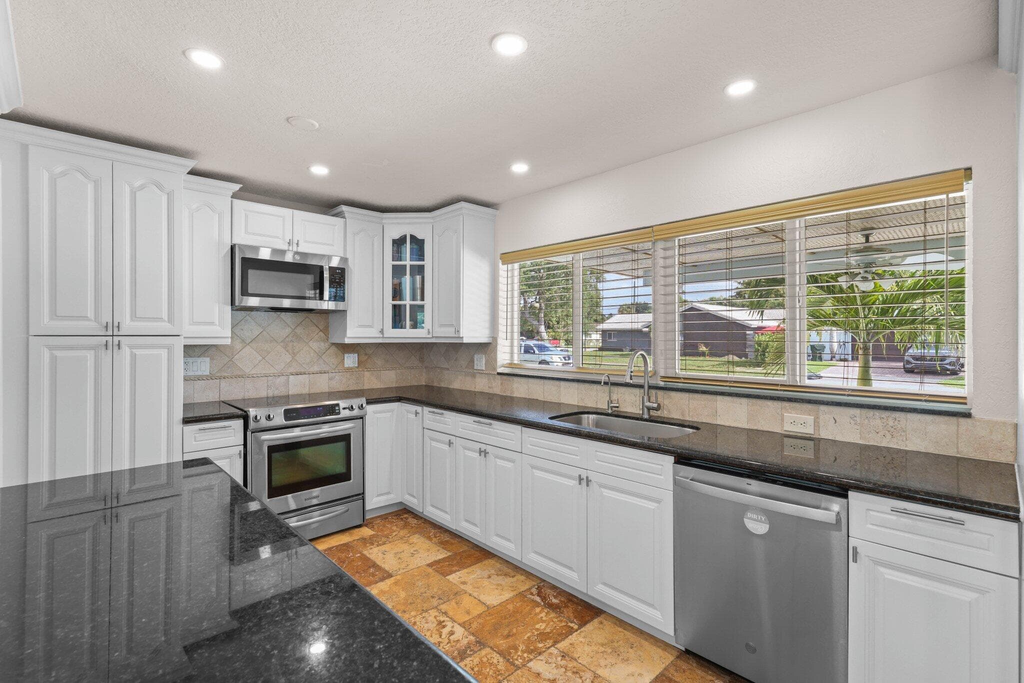 1082 SW 3rd Street, Boca Raton, FL 33486 — photo 16 of 61