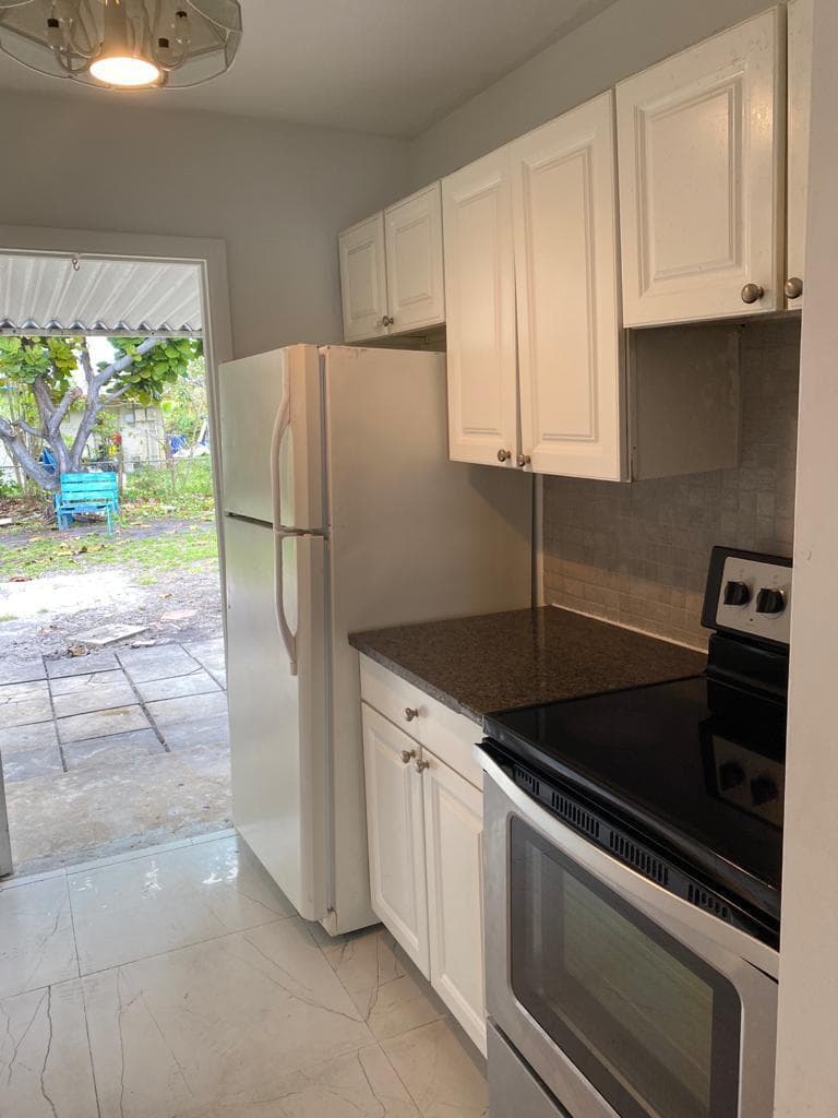 Duplex in Deerfield Beach — photo 1 of 6
