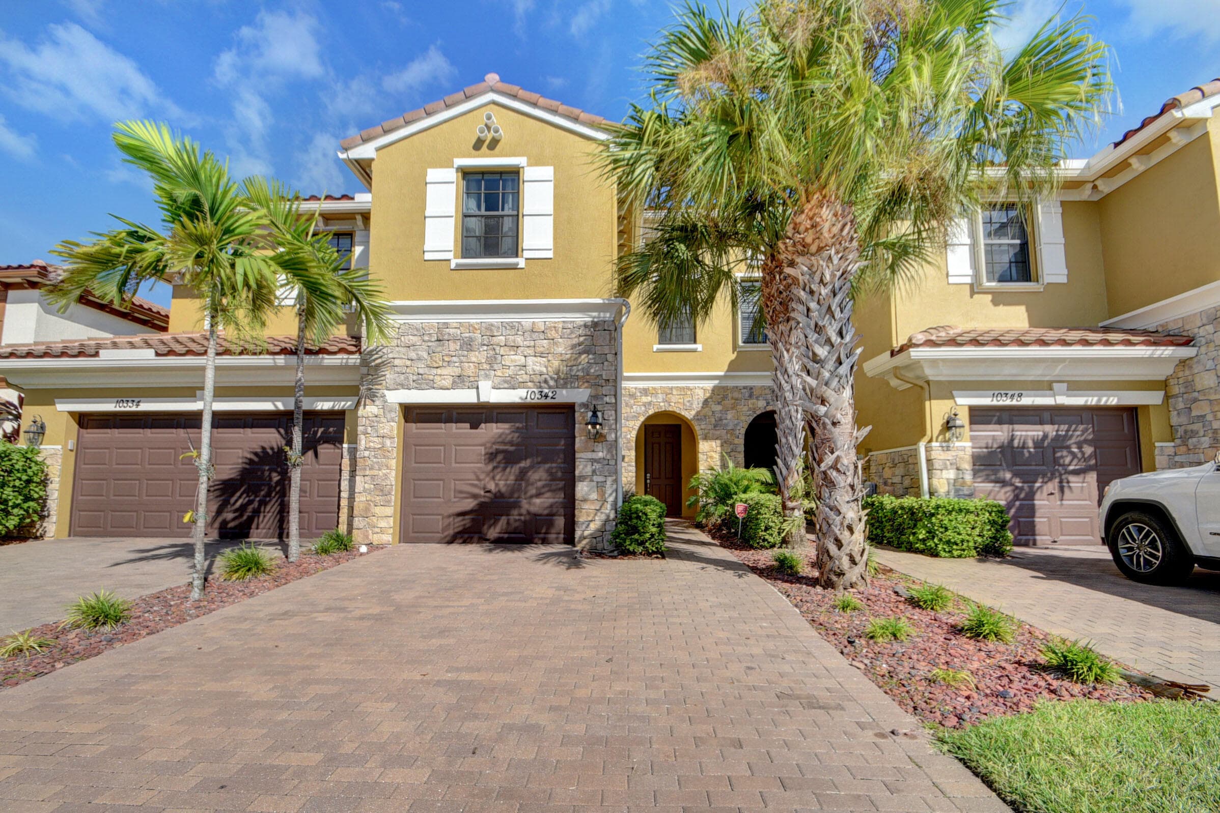 10342 Wellington Parc Drive, Wellington, FL 33449 — photo 4 of 51