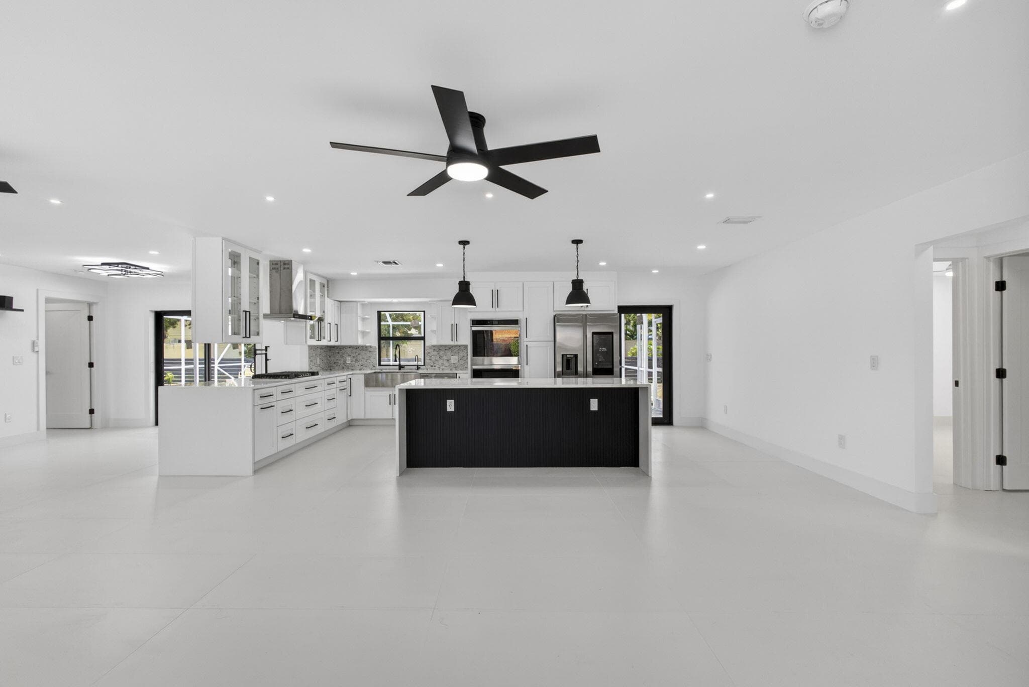 8111 W Lake Drive, Lake Clarke Shores, FL 33406 — photo 15 of 82