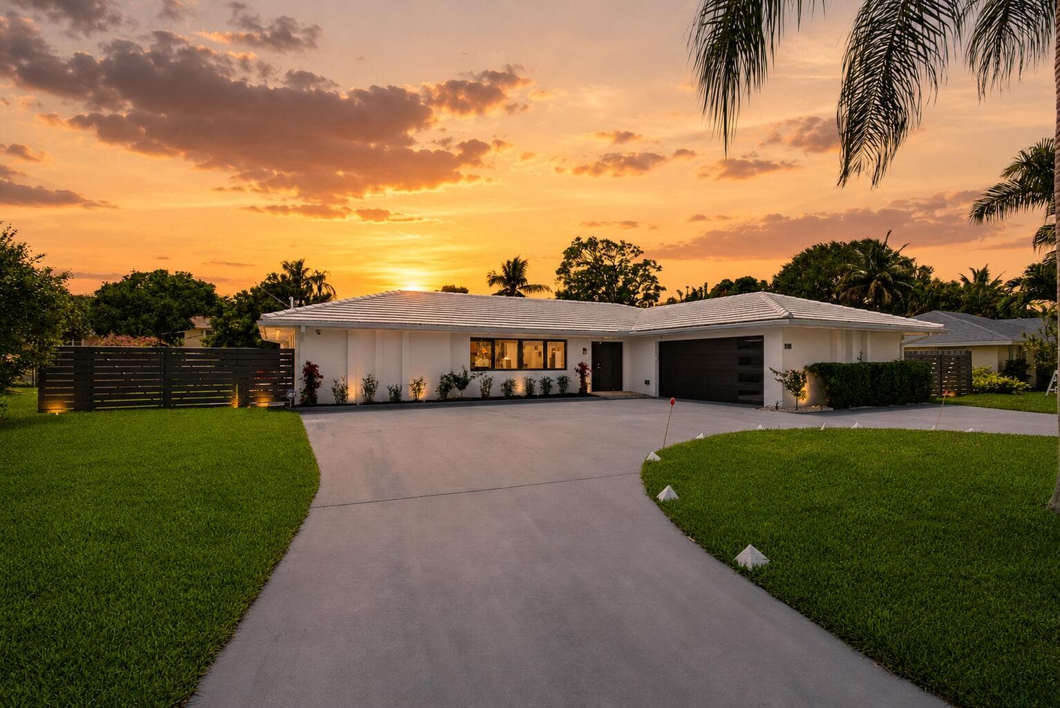 8111 W Lake Drive, Lake Clarke Shores, FL 33406 — photo